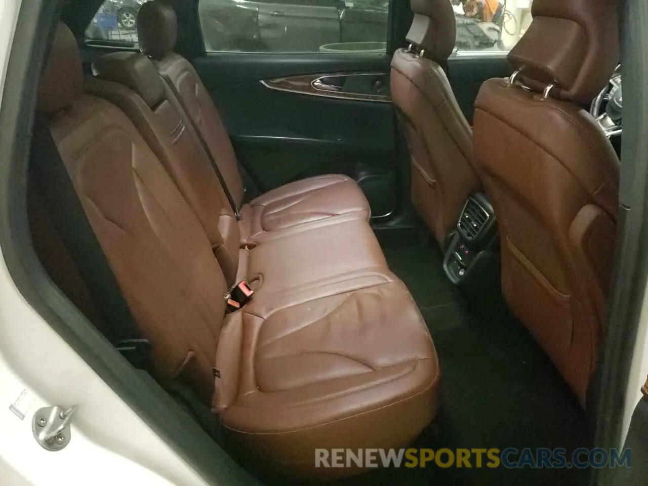 11 Photograph of a damaged car 2LMPJ8L98KBL11651 LINCOLN NAUTILUS 2019