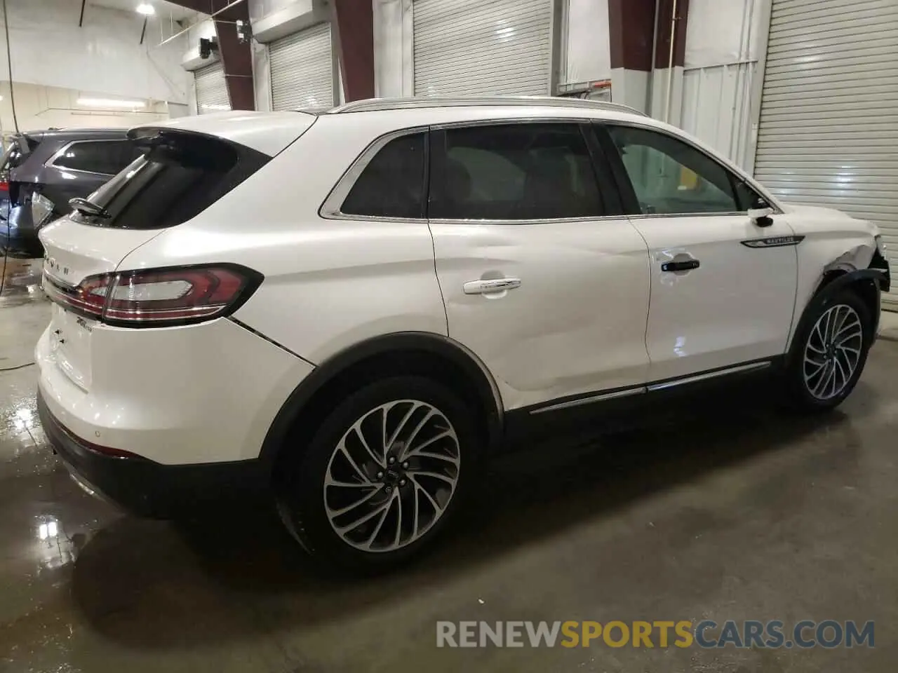 3 Photograph of a damaged car 2LMPJ8L98KBL11651 LINCOLN NAUTILUS 2019