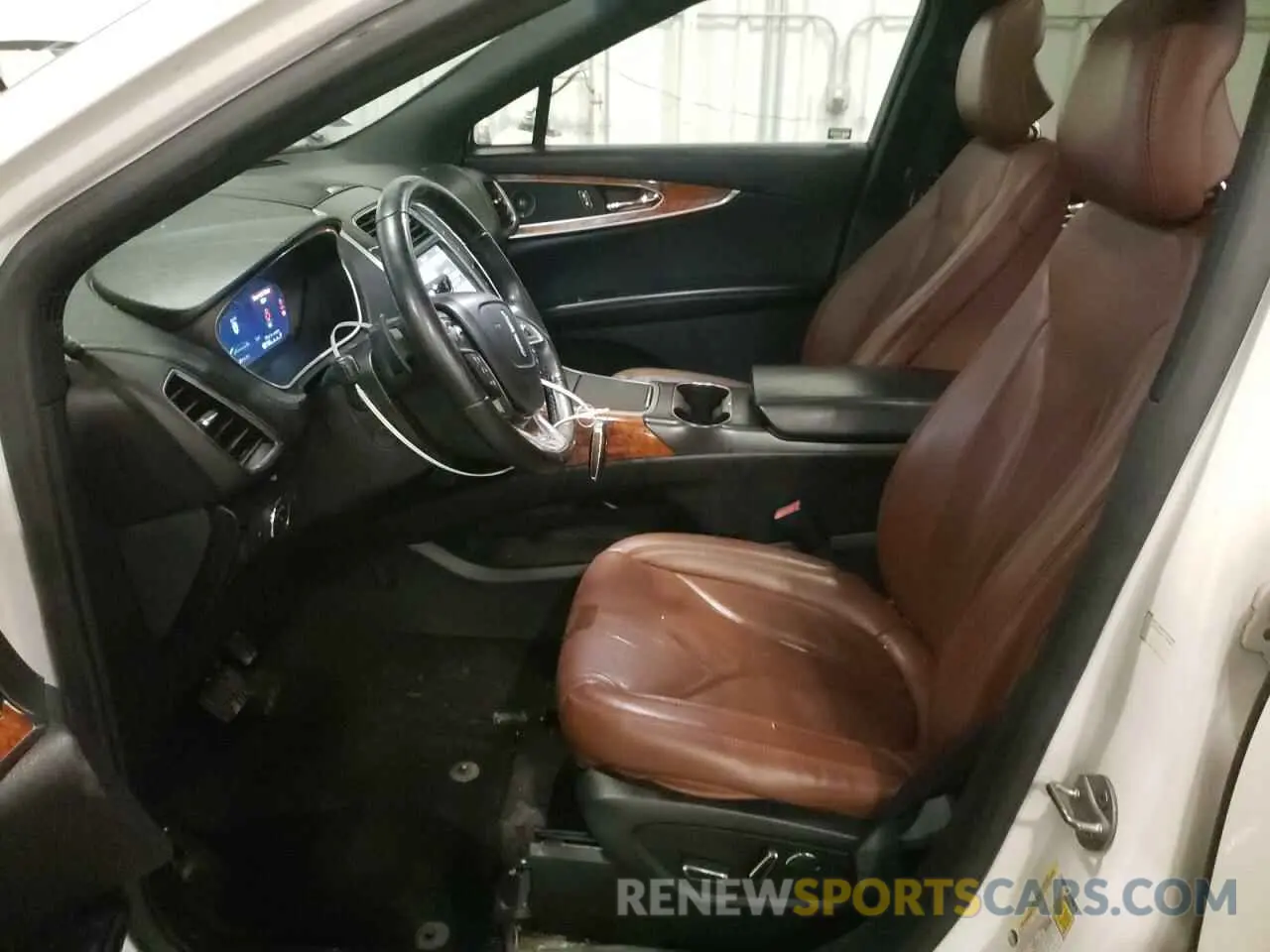 7 Photograph of a damaged car 2LMPJ8L98KBL11651 LINCOLN NAUTILUS 2019