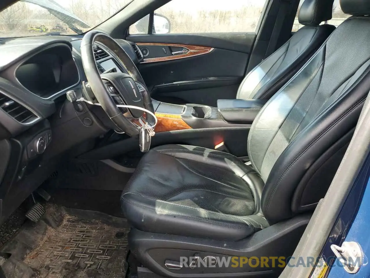 7 Photograph of a damaged car 2LMPJ8L98KBL32497 LINCOLN NAUTILUS 2019