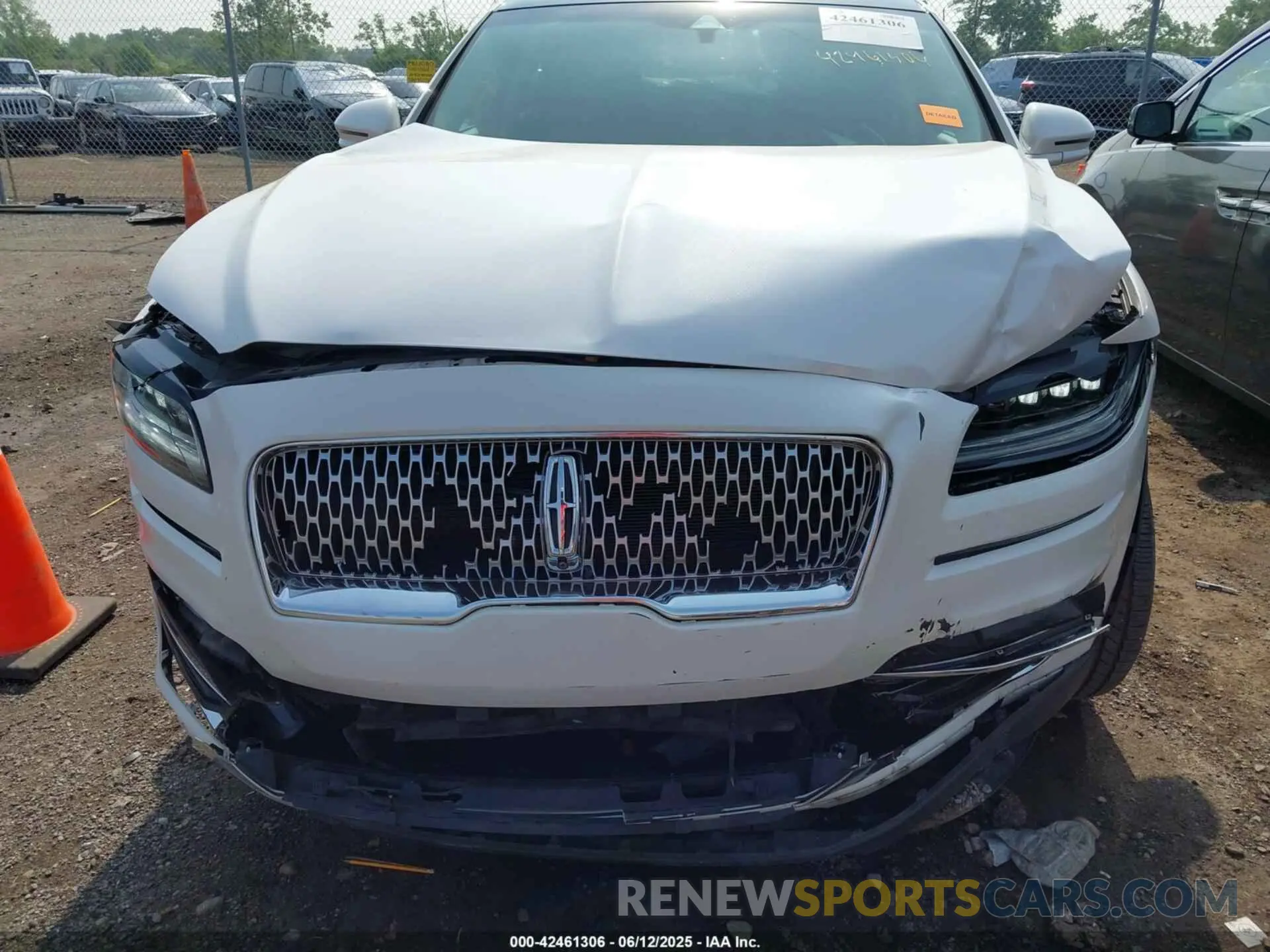 12 Photograph of a damaged car 2LMPJ8LP2KBL18626 LINCOLN NAUTILUS 2019