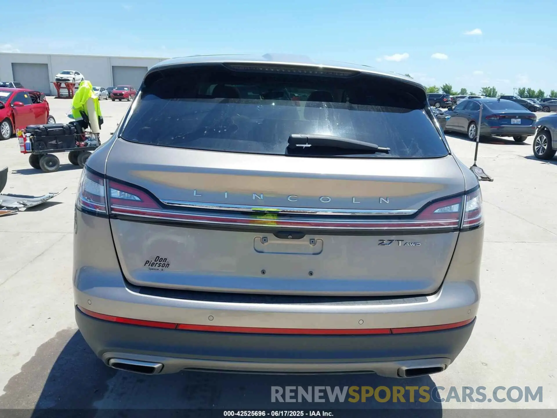 16 Photograph of a damaged car 2LMPJ8LP2KBL19503 LINCOLN NAUTILUS 2019