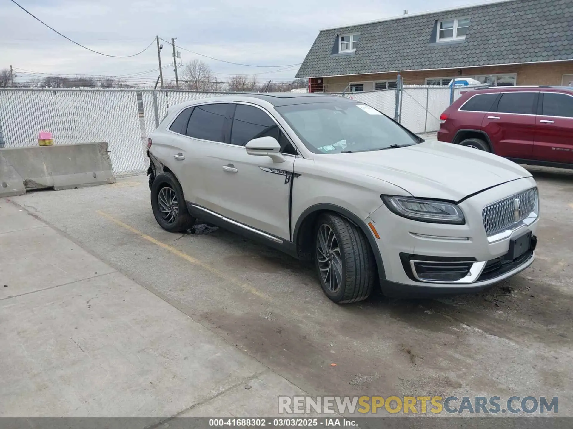 1 Photograph of a damaged car 2LMPJ8LP3KBL17646 LINCOLN NAUTILUS 2019