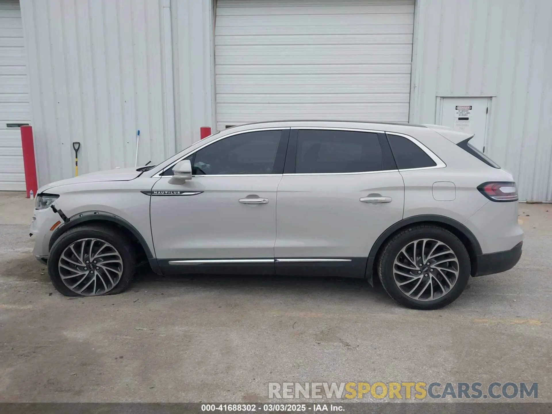 15 Photograph of a damaged car 2LMPJ8LP3KBL17646 LINCOLN NAUTILUS 2019