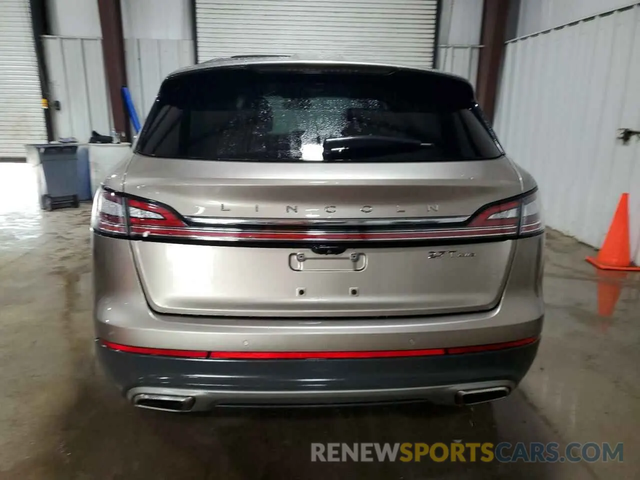 6 Photograph of a damaged car 2LMPJ8LP5KBL42449 LINCOLN NAUTILUS 2019