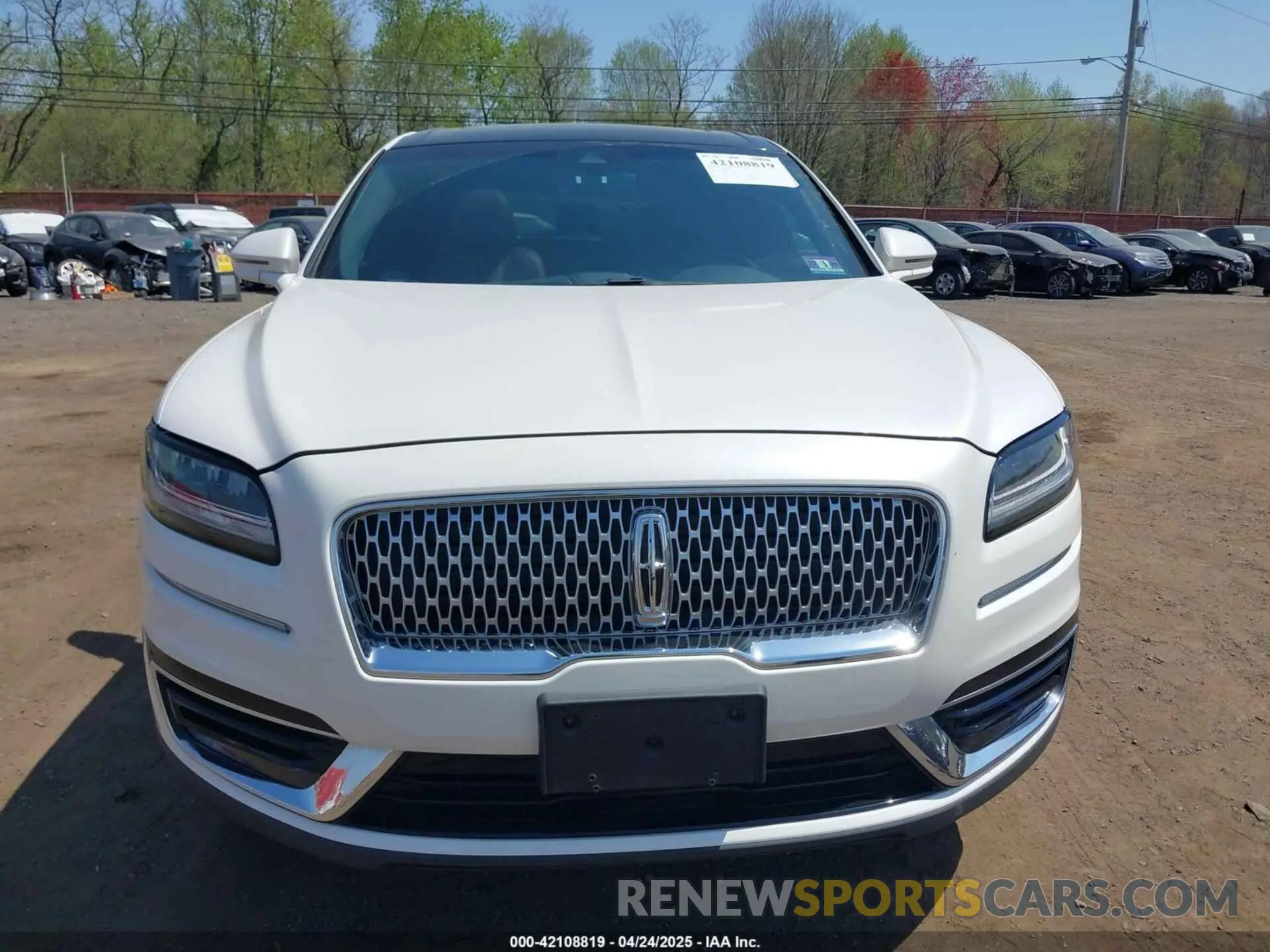 12 Photograph of a damaged car 2LMPJ8LP6KBL25157 LINCOLN NAUTILUS 2019