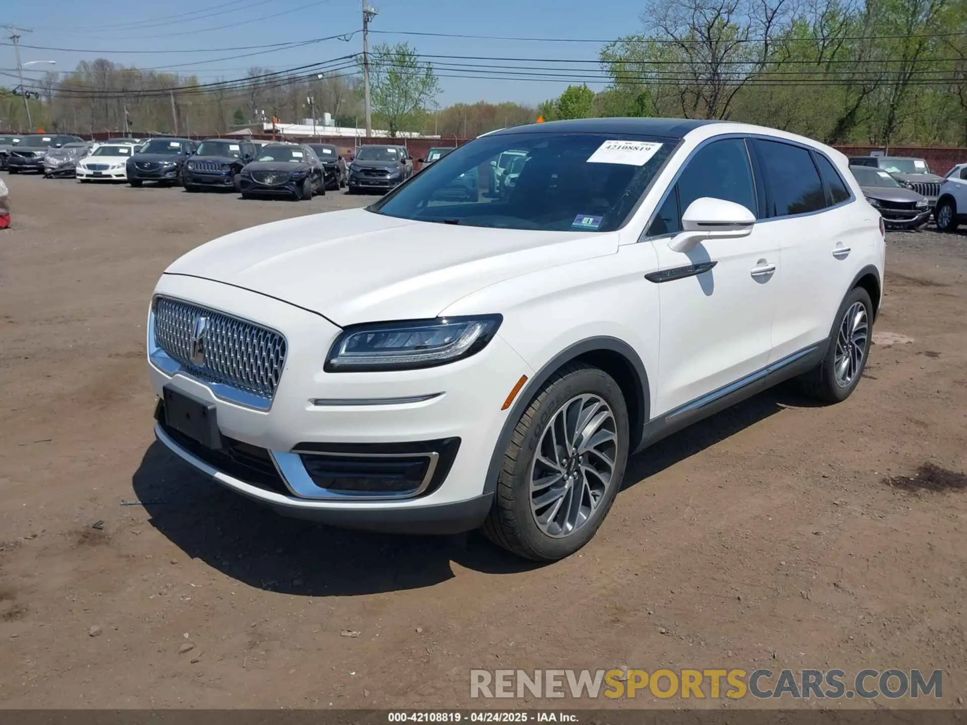 2 Photograph of a damaged car 2LMPJ8LP6KBL25157 LINCOLN NAUTILUS 2019