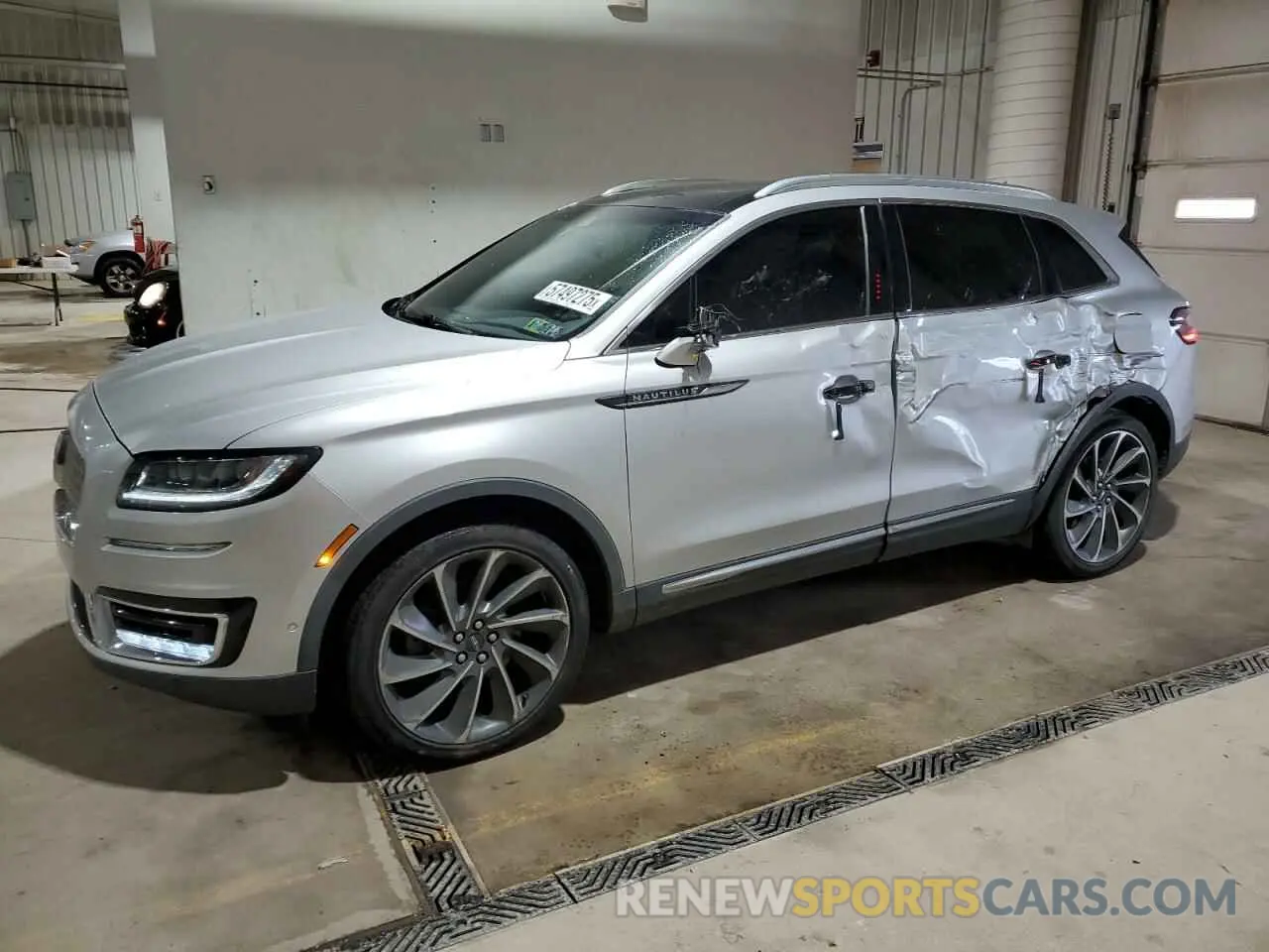 1 Photograph of a damaged car 2LMPJ8LP6KBL32092 LINCOLN NAUTILUS 2019