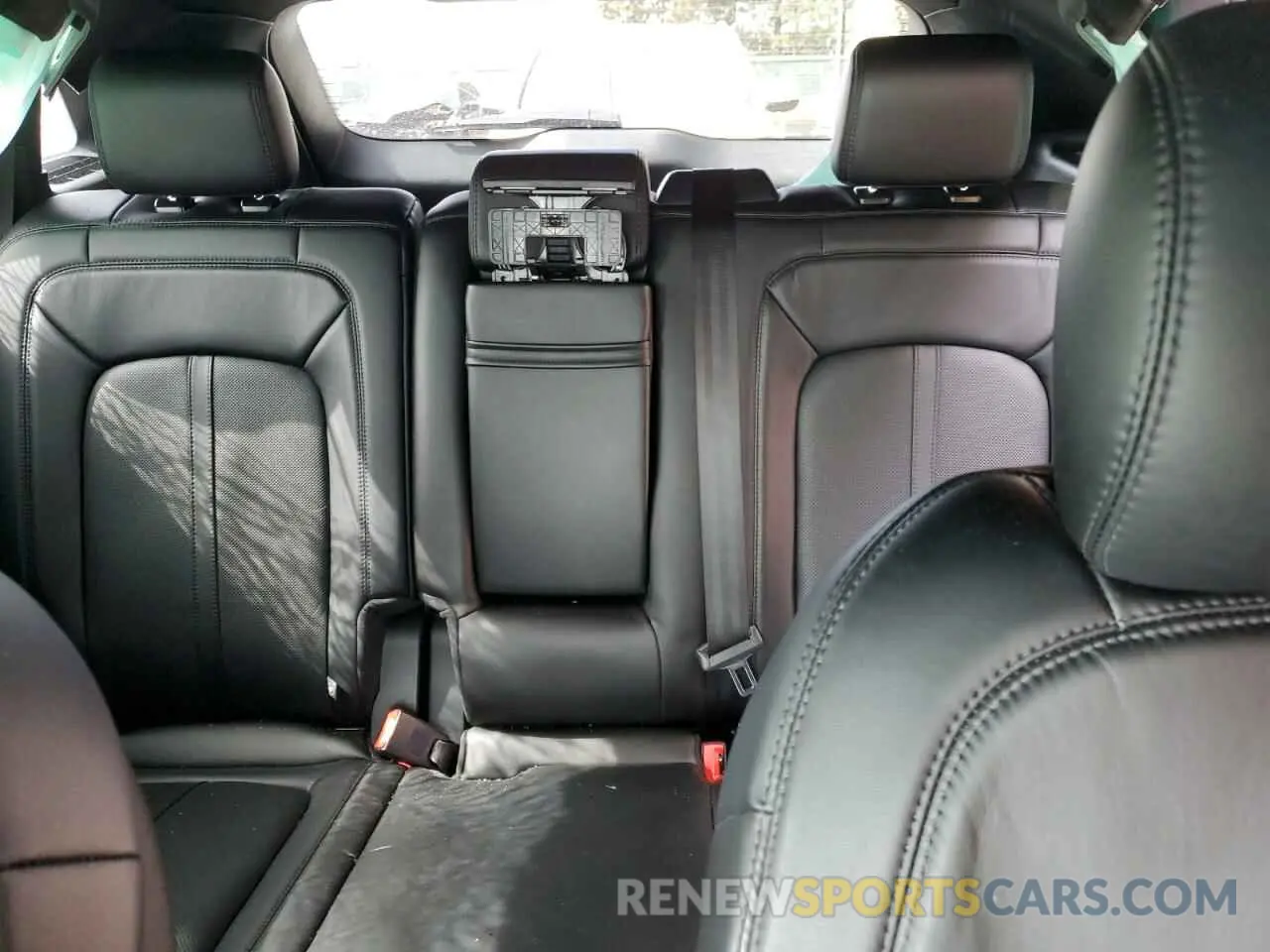 10 Photograph of a damaged car 2LMPJ8LP8KBL12507 LINCOLN NAUTILUS 2019