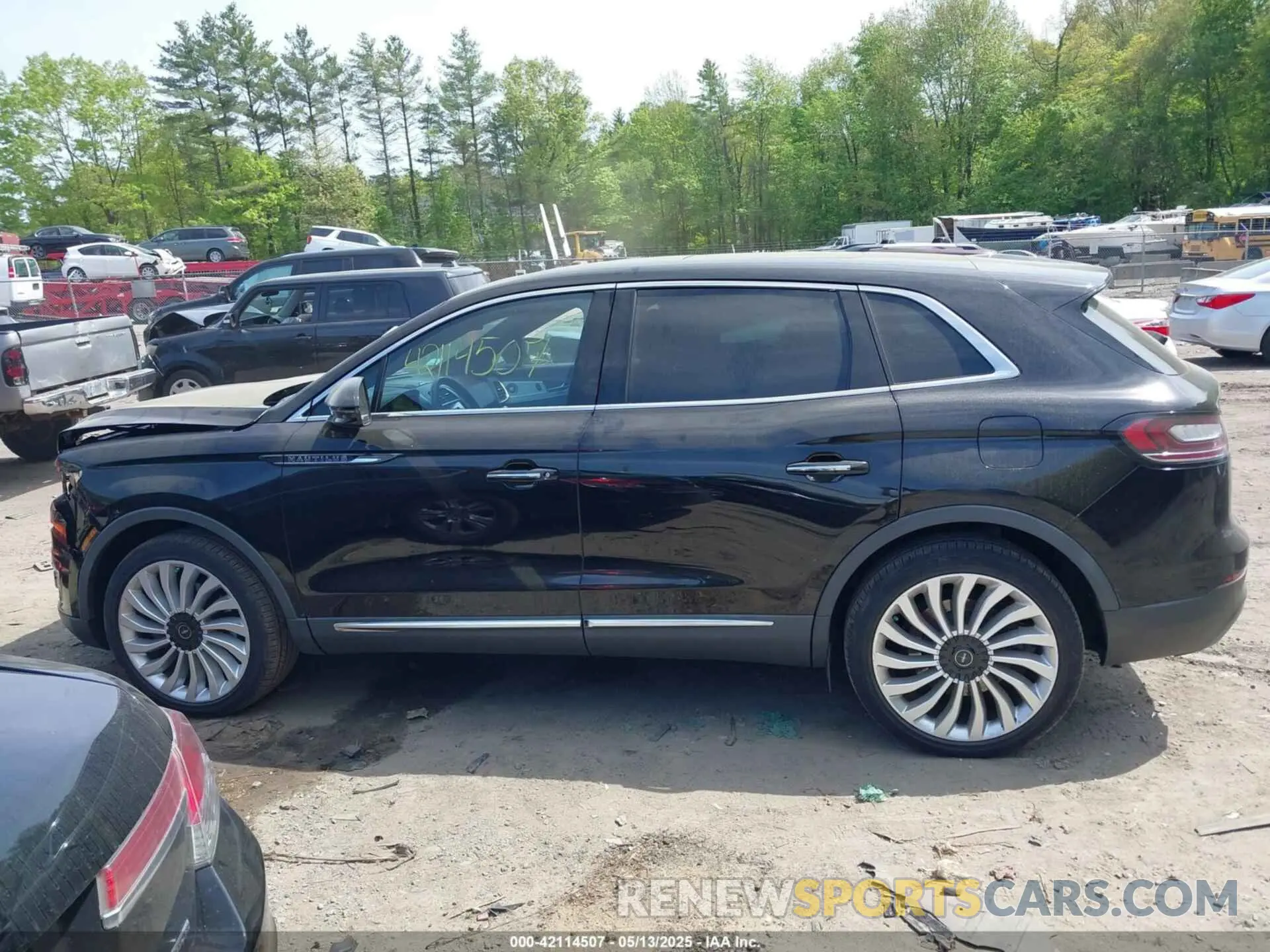 14 Photograph of a damaged car 2LMPJ9JP0KBL46286 LINCOLN NAUTILUS 2019