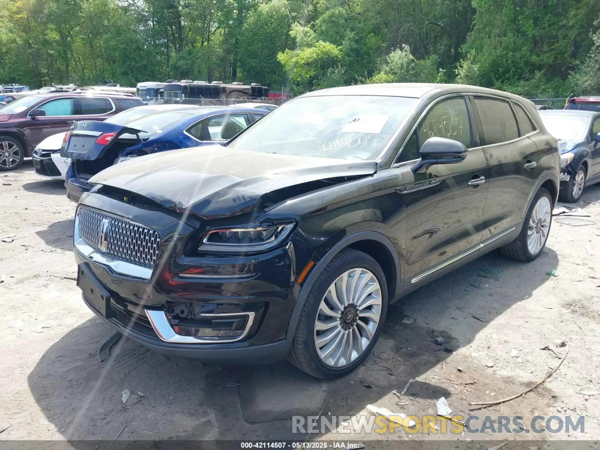 2 Photograph of a damaged car 2LMPJ9JP0KBL46286 LINCOLN NAUTILUS 2019