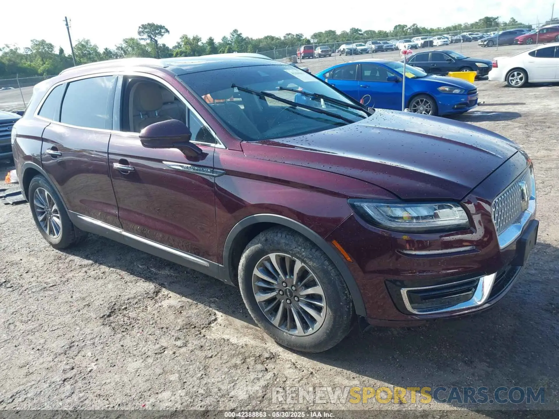1 Photograph of a damaged car 2LMPJ6K94LBL29717 LINCOLN NAUTILUS 2020