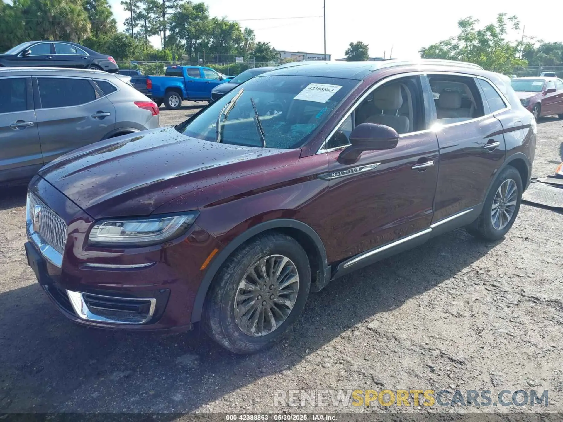 2 Photograph of a damaged car 2LMPJ6K94LBL29717 LINCOLN NAUTILUS 2020
