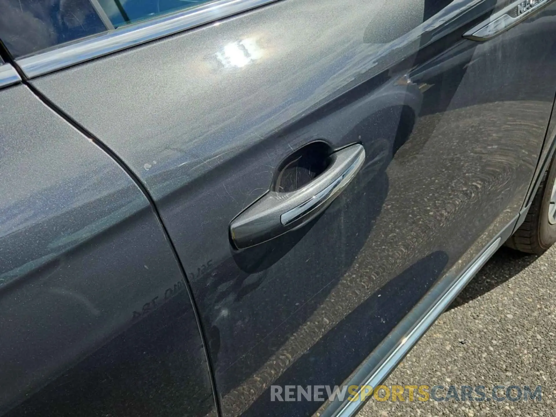 3 Photograph of a damaged car 2LMPJ6K95LBL30021 LINCOLN NAUTILUS 2020
