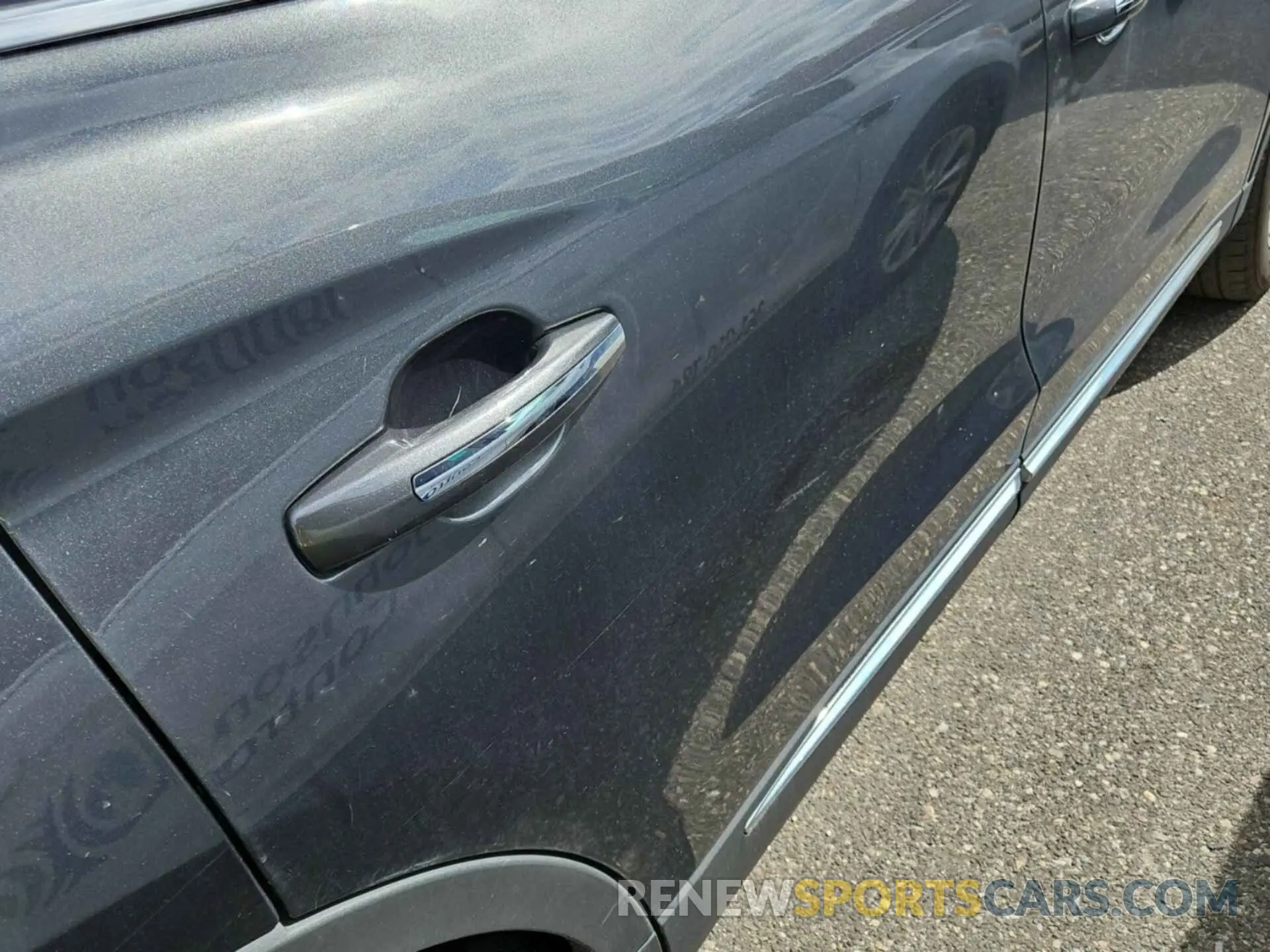 30 Photograph of a damaged car 2LMPJ6K95LBL30021 LINCOLN NAUTILUS 2020