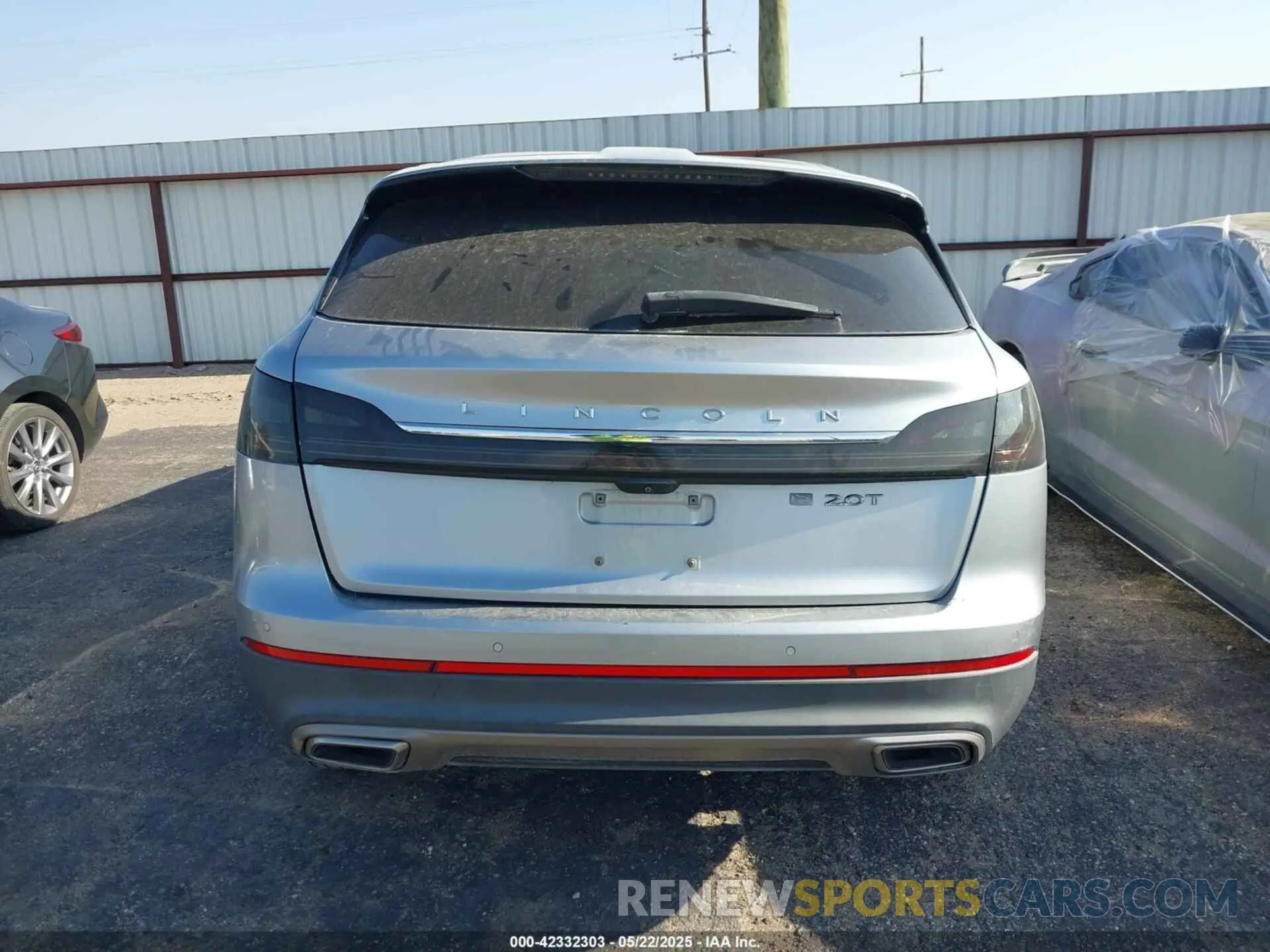 16 Photograph of a damaged car 2LMPJ6K98LBL14122 LINCOLN NAUTILUS 2020