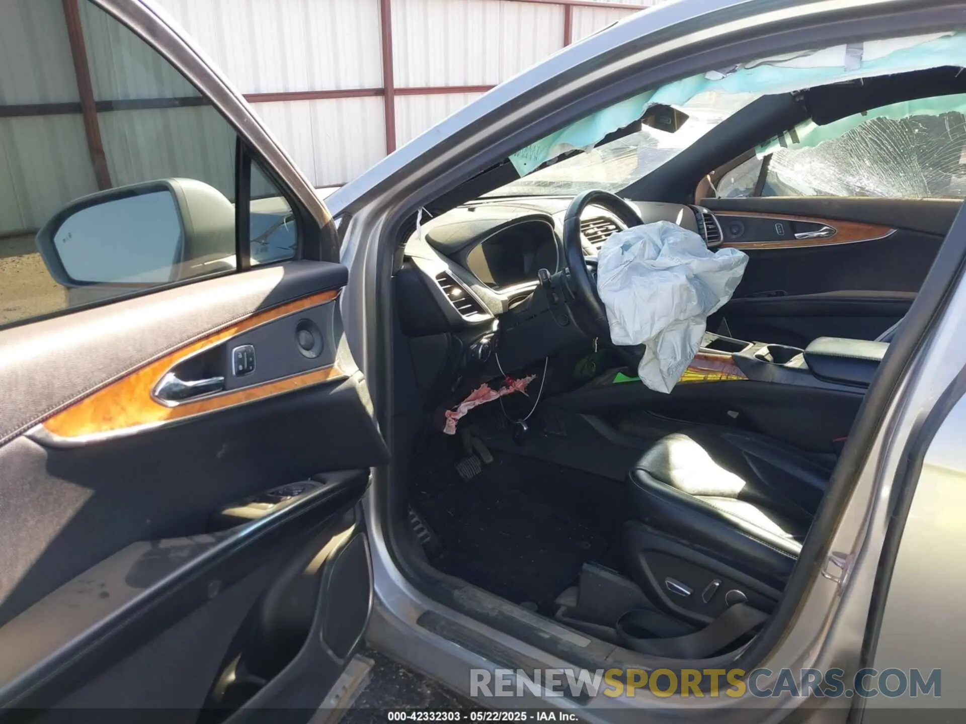 5 Photograph of a damaged car 2LMPJ6K98LBL14122 LINCOLN NAUTILUS 2020