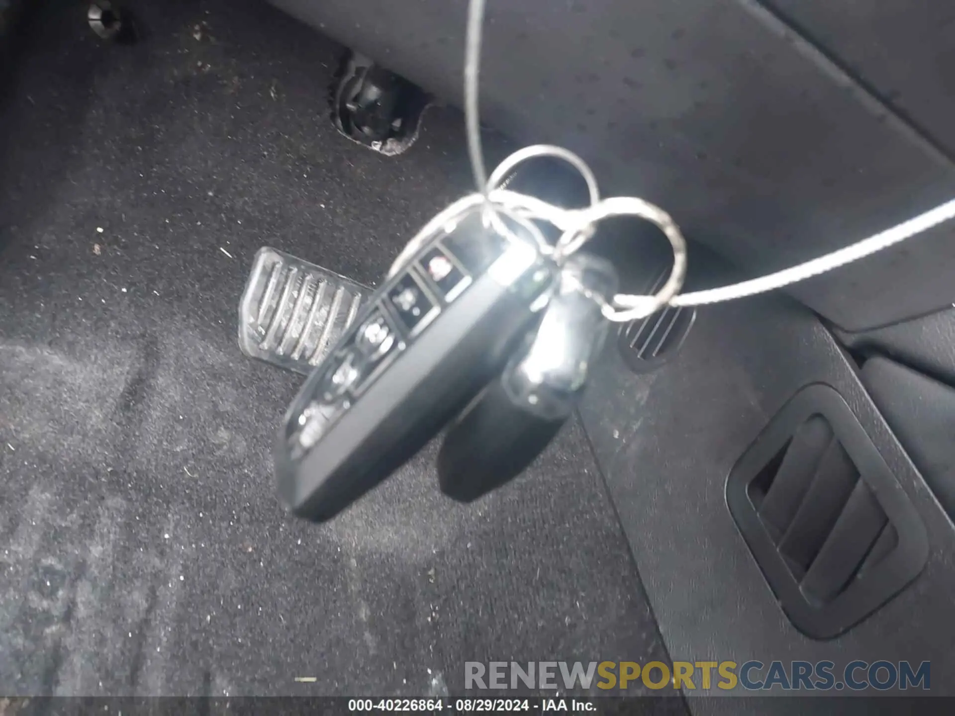 11 Photograph of a damaged car 2LMPJ8J95LBL02295 LINCOLN NAUTILUS 2020