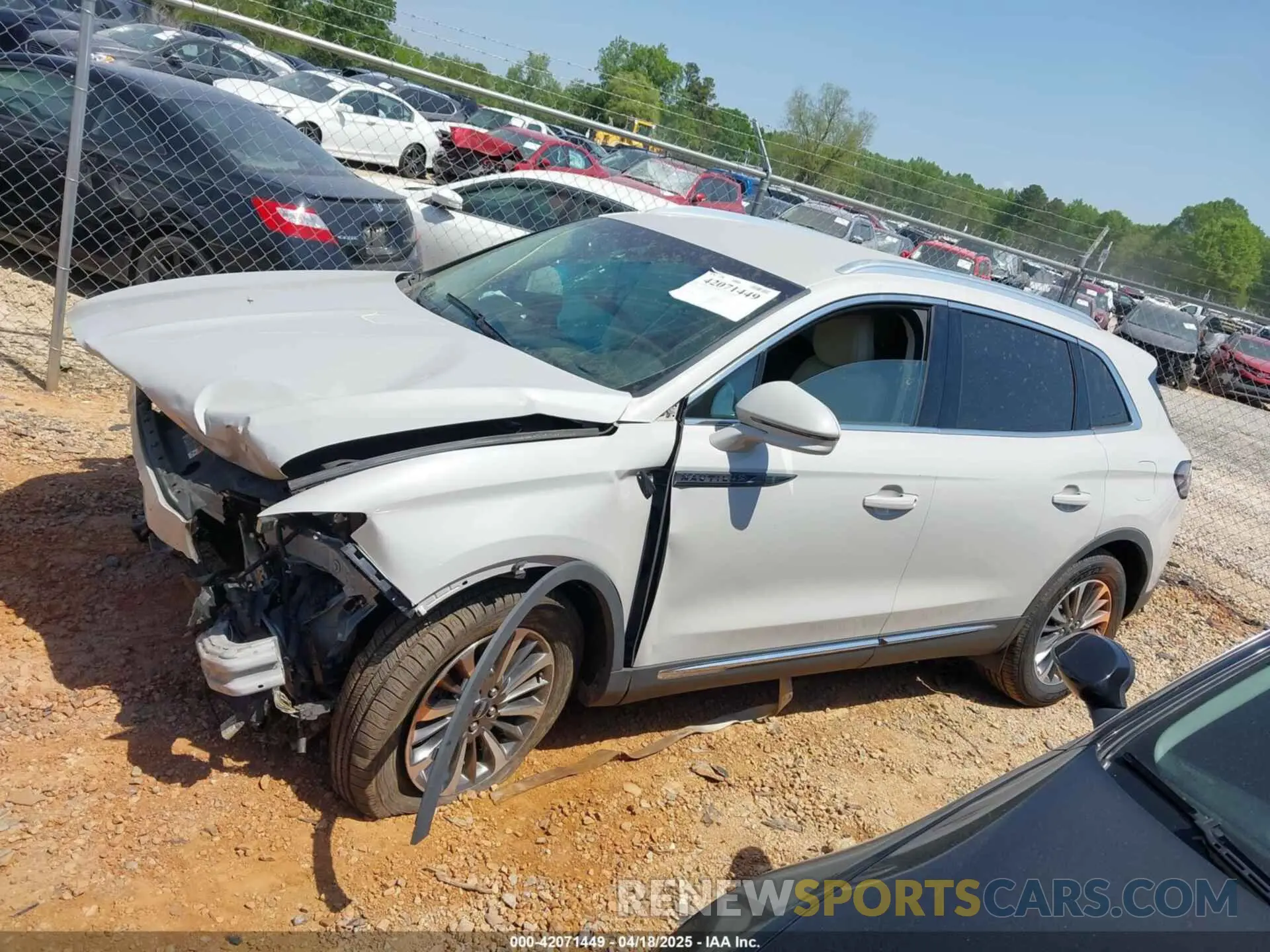 14 Photograph of a damaged car 2LMPJ8J99LBL00372 LINCOLN NAUTILUS 2020