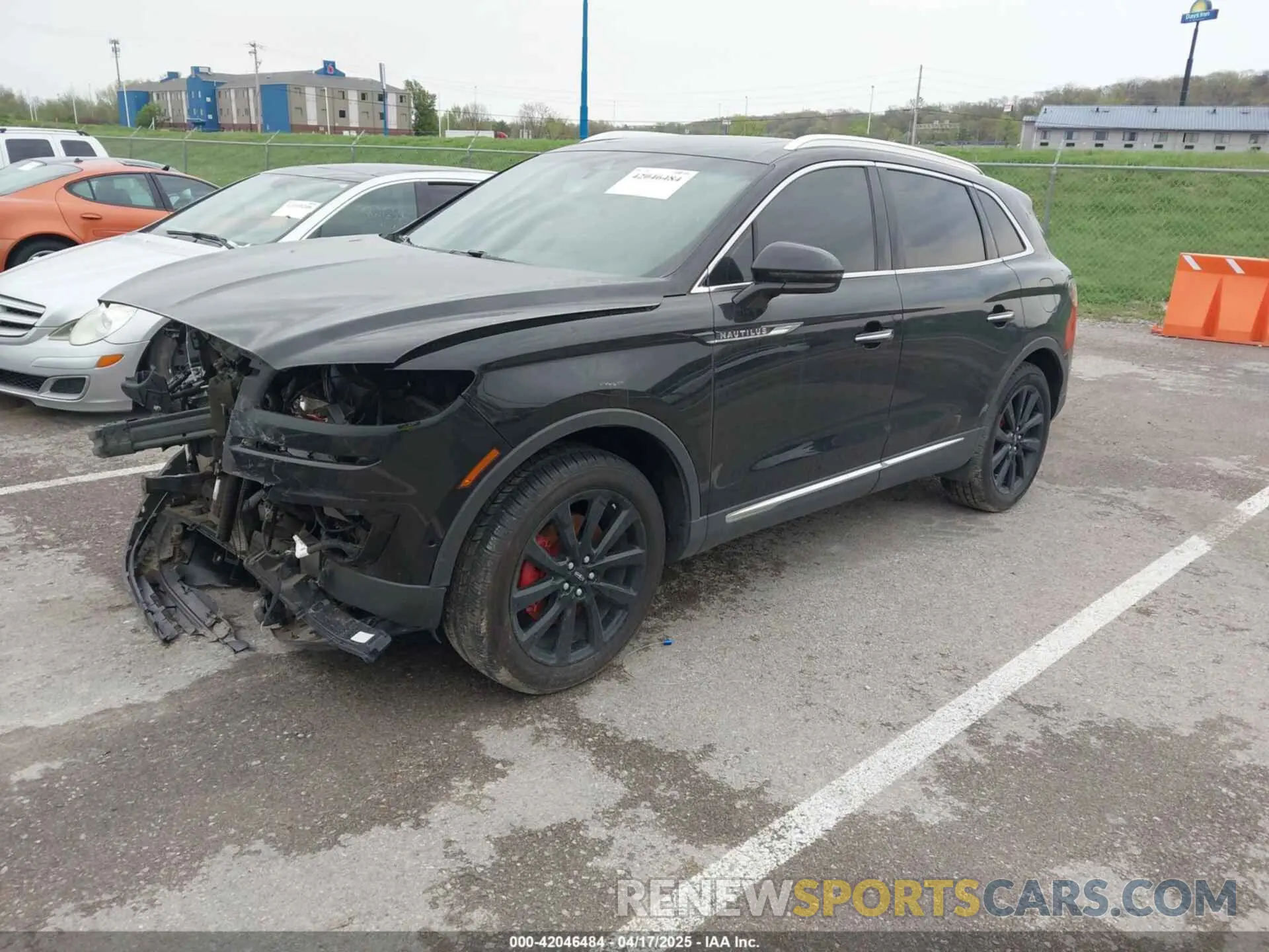 2 Photograph of a damaged car 2LMPJ8K93LBL23886 LINCOLN NAUTILUS 2020