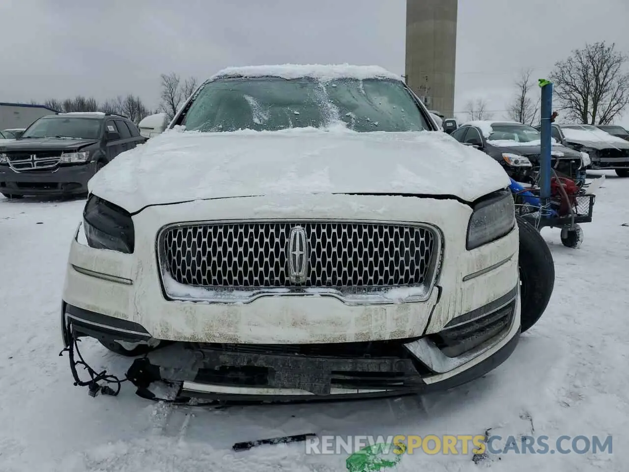 5 Photograph of a damaged car 2LMPJ8K94LBL25095 LINCOLN NAUTILUS 2020