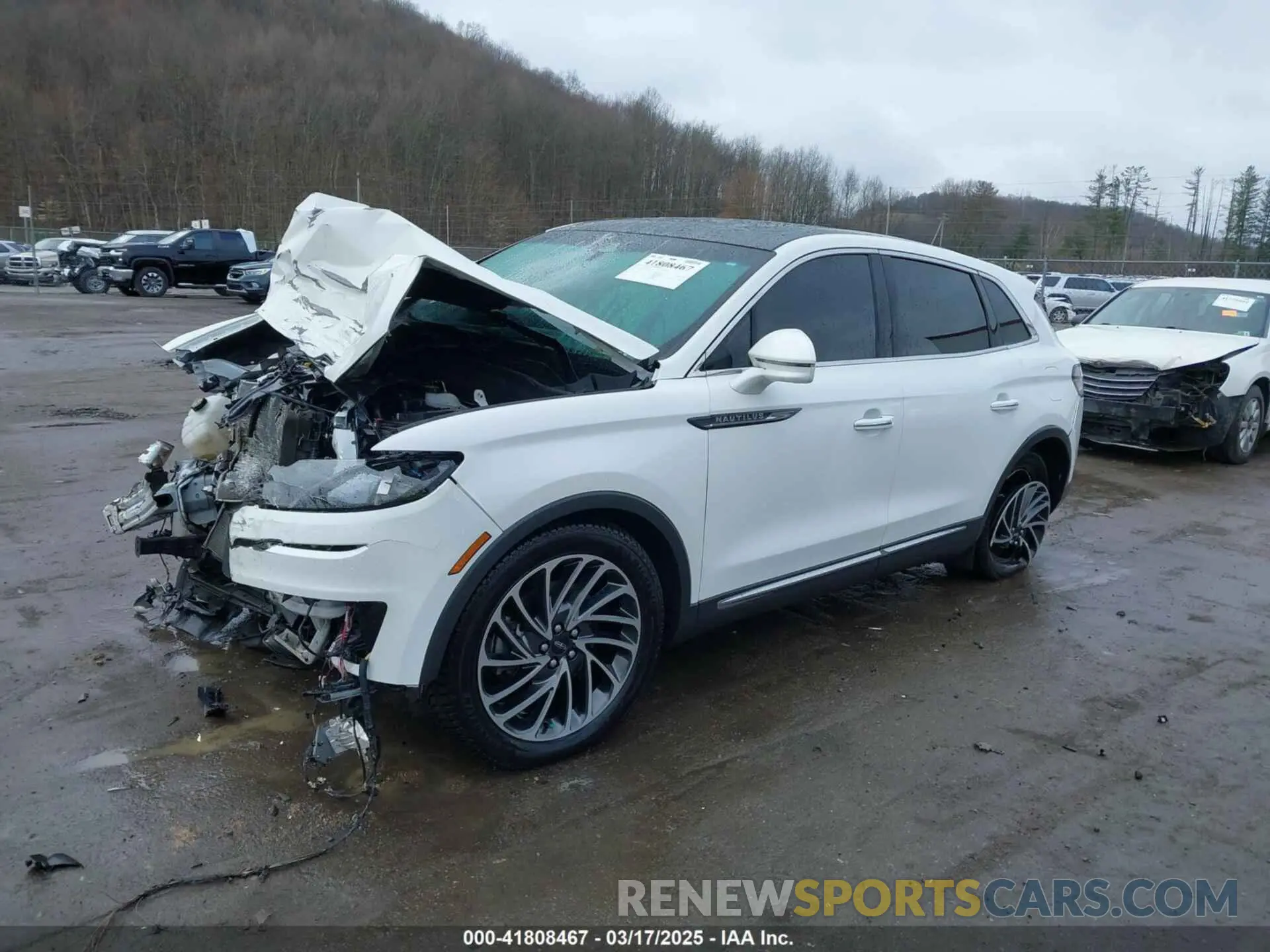 2 Photograph of a damaged car 2LMPJ8K96LBL09934 LINCOLN NAUTILUS 2020
