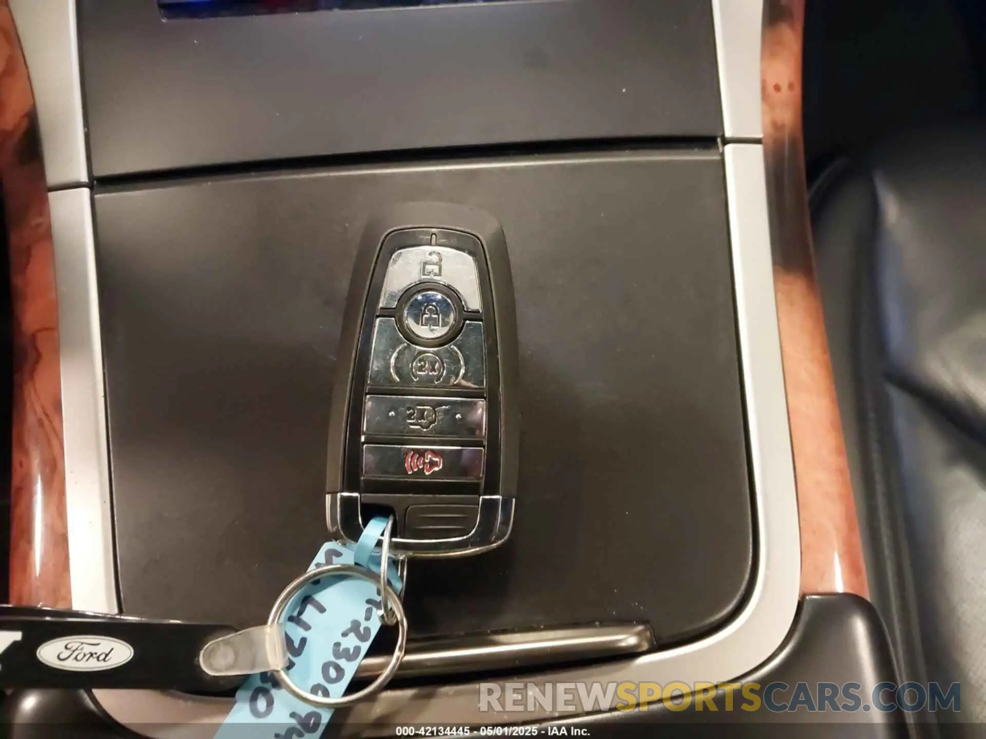 11 Photograph of a damaged car 2LMPJ8K96LBL17130 LINCOLN NAUTILUS 2020