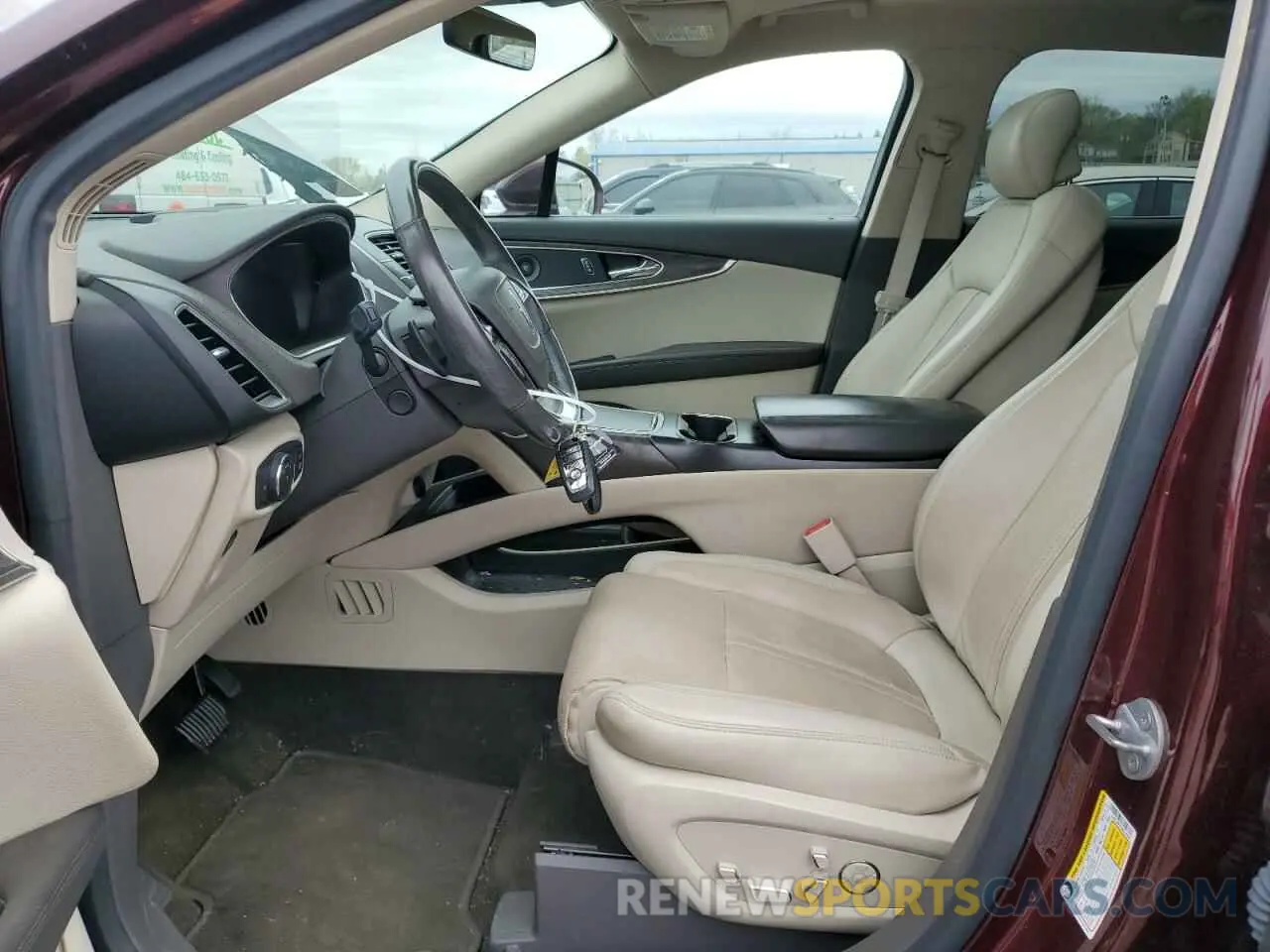 7 Photograph of a damaged car 2LMPJ8KPXLBL34009 LINCOLN NAUTILUS 2020