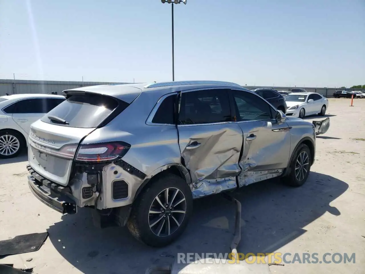3 Photograph of a damaged car 2LMPJ6J98MBL10526 LINCOLN NAUTILUS 2021