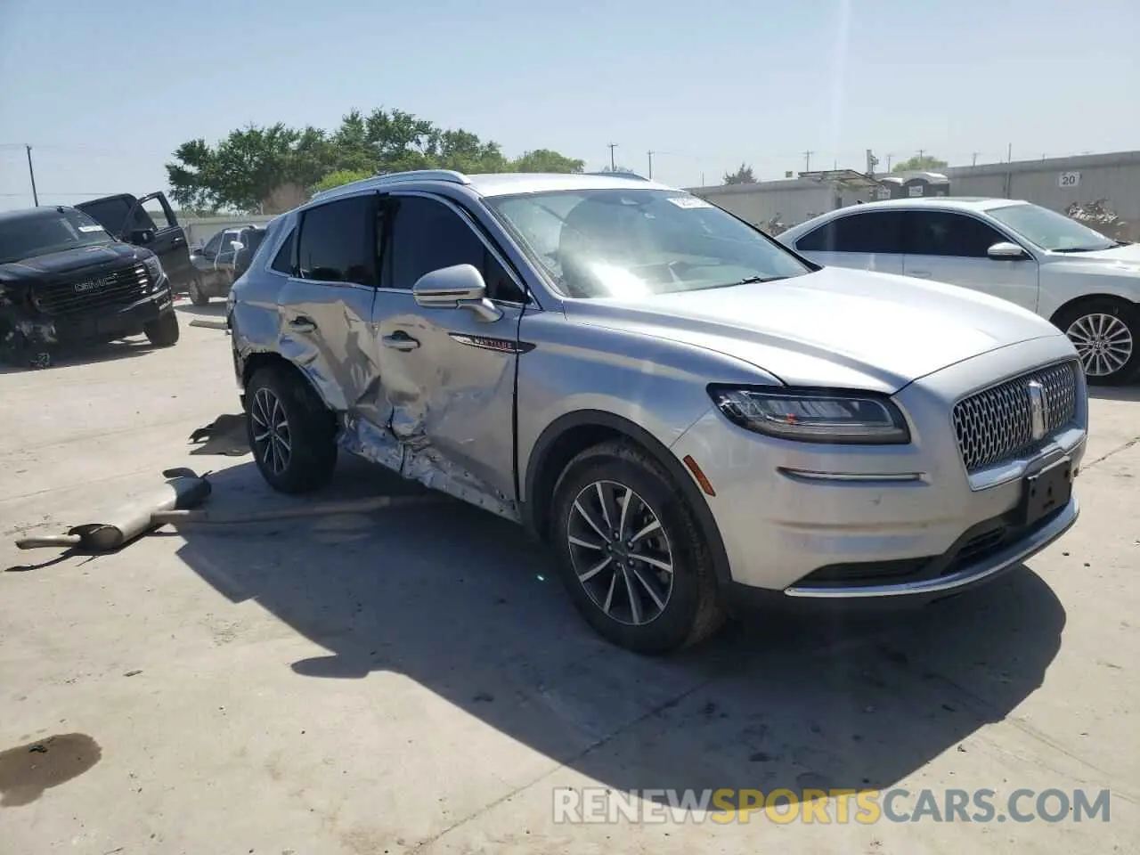 4 Photograph of a damaged car 2LMPJ6J98MBL10526 LINCOLN NAUTILUS 2021