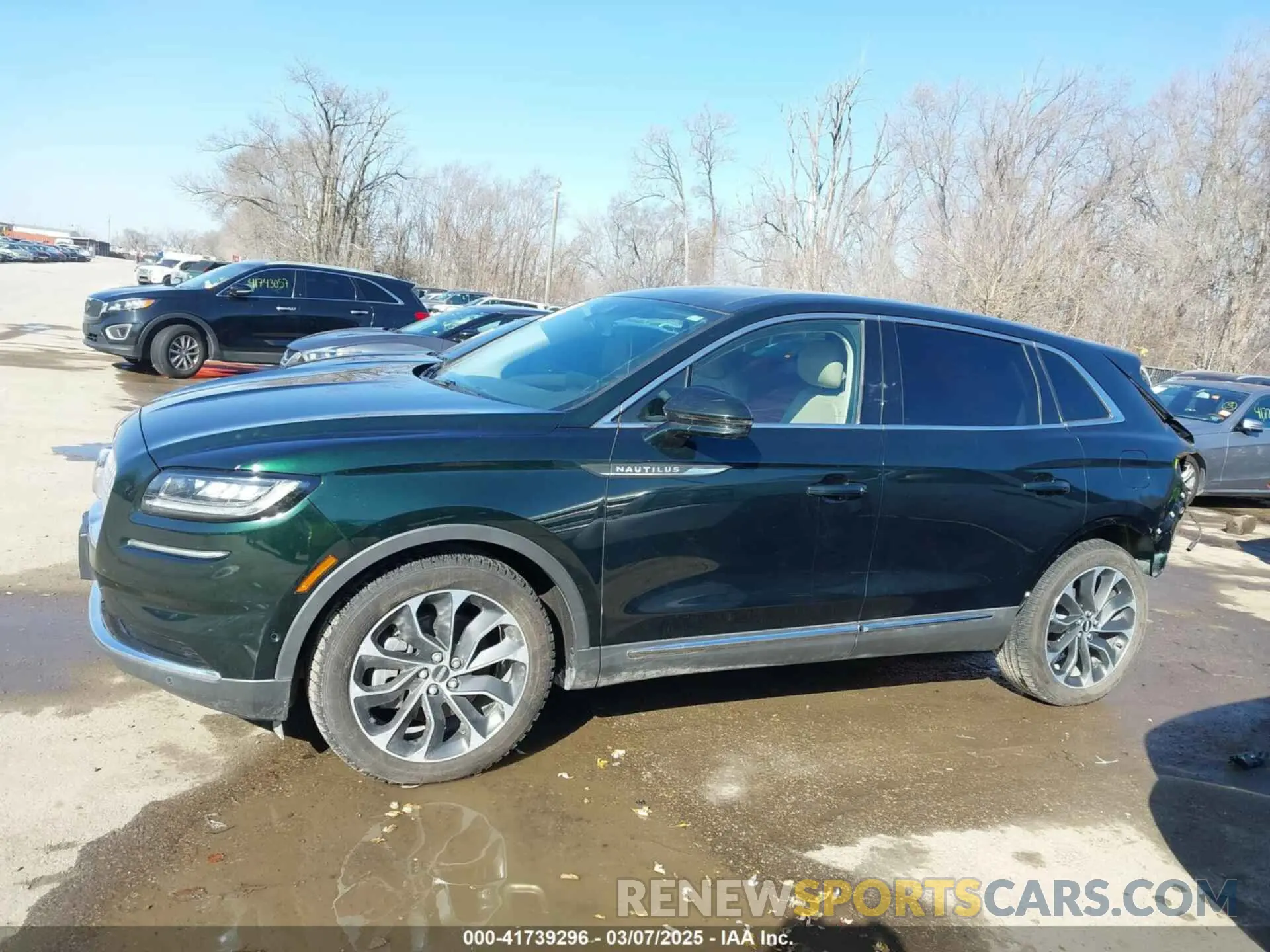 15 Photograph of a damaged car 2LMPJ6K94MBL15057 LINCOLN NAUTILUS 2021