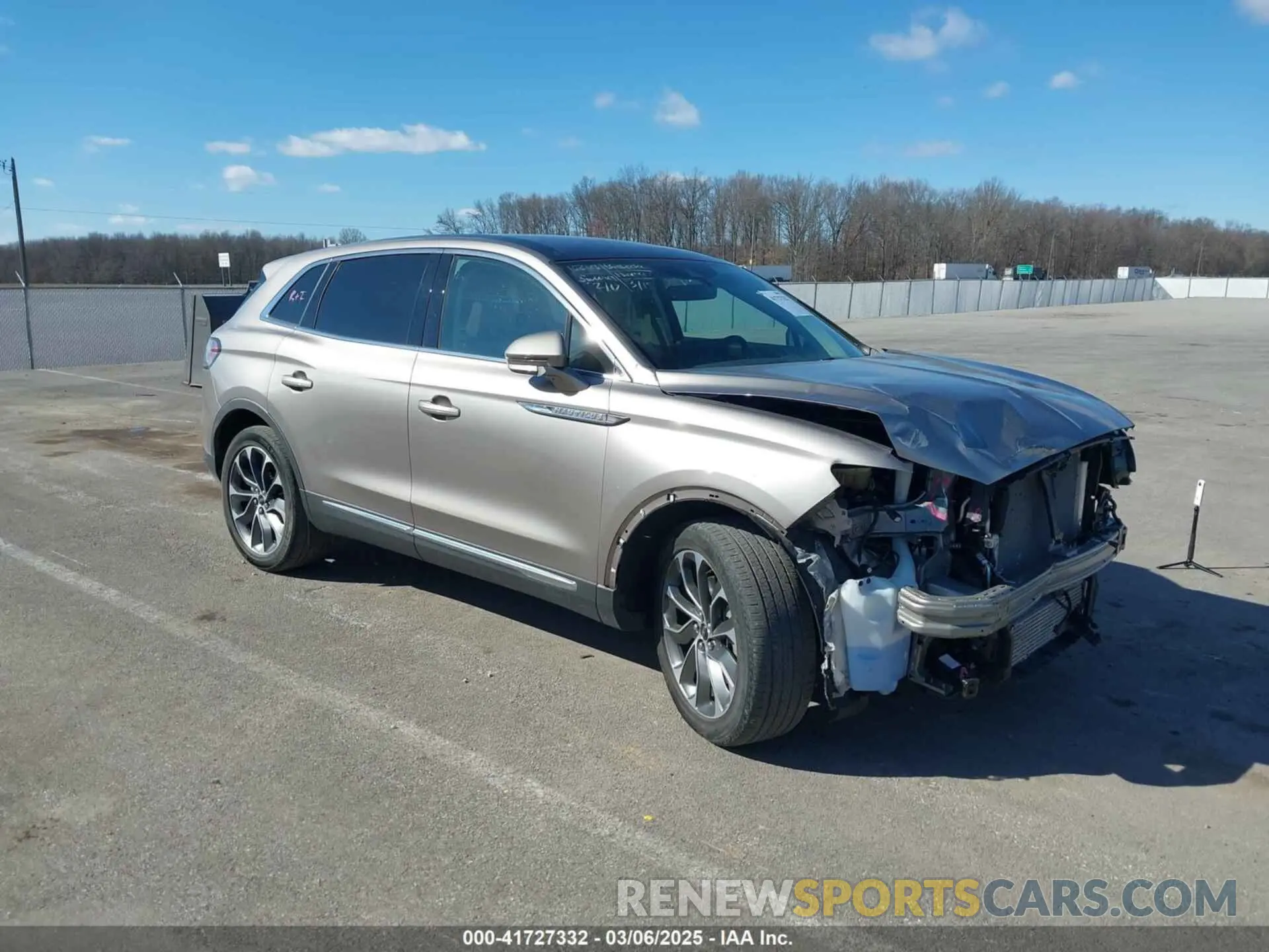 1 Photograph of a damaged car 2LMPJ6K96MBL00799 LINCOLN NAUTILUS 2021