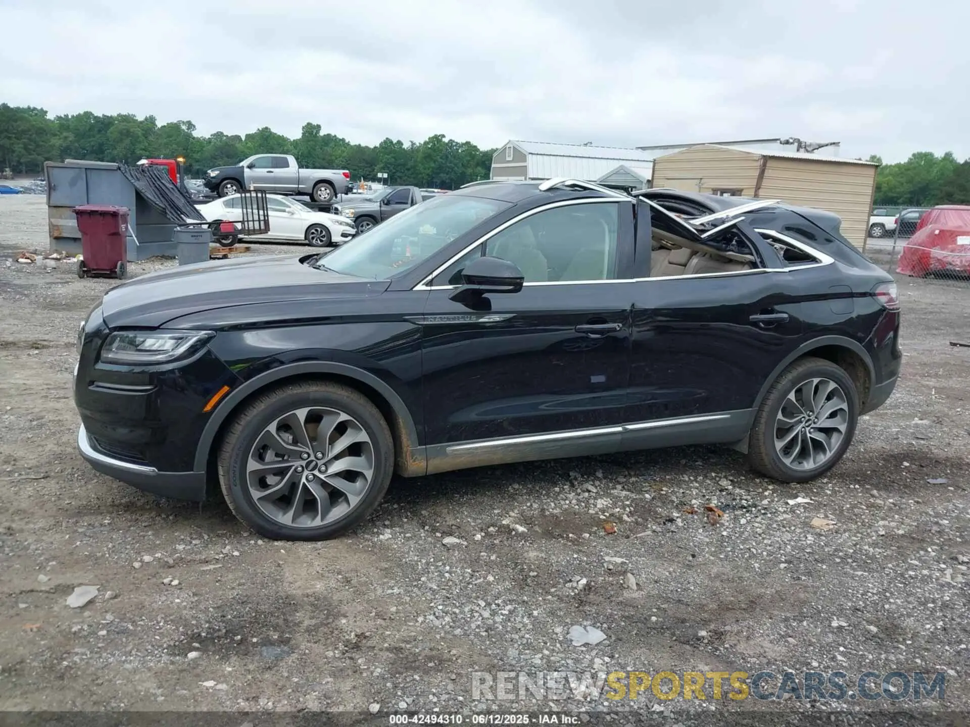14 Photograph of a damaged car 2LMPJ8K99MBL12344 LINCOLN NAUTILUS 2021
