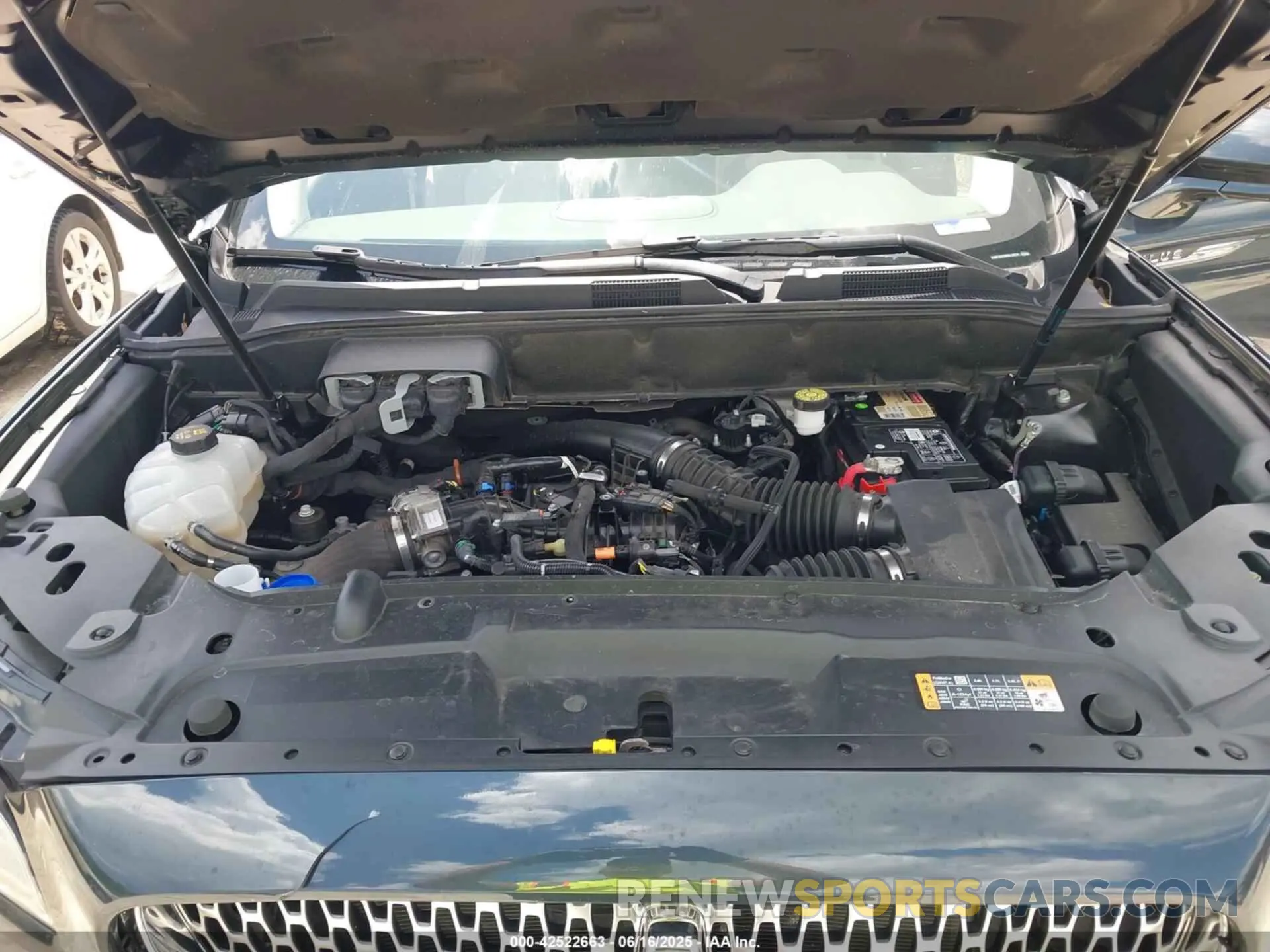 10 Photograph of a damaged car 2LMPJ8KP9MBL16019 LINCOLN NAUTILUS 2021