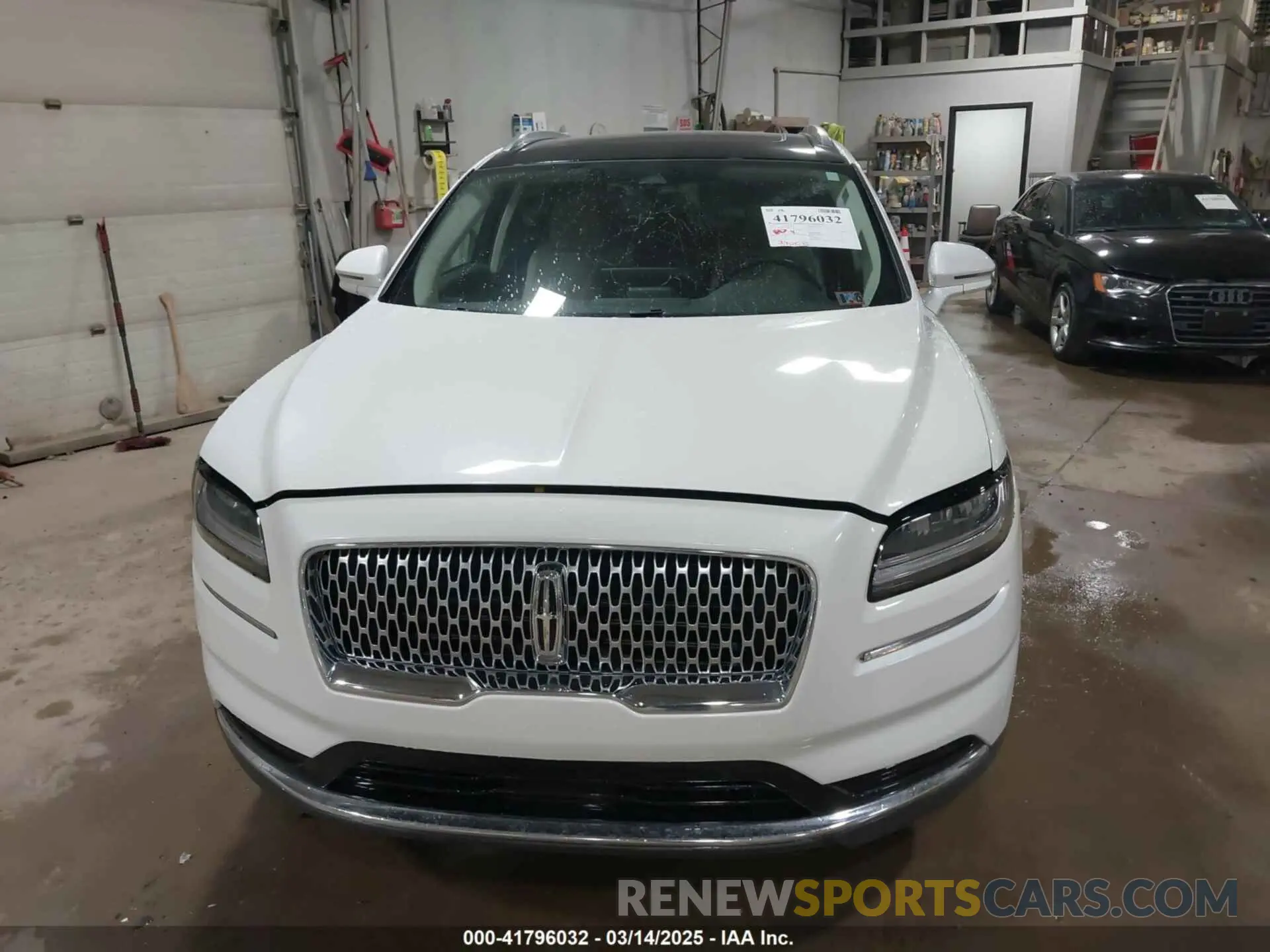 12 Photograph of a damaged car 2LMPJ8KP9MBL16182 LINCOLN NAUTILUS 2021