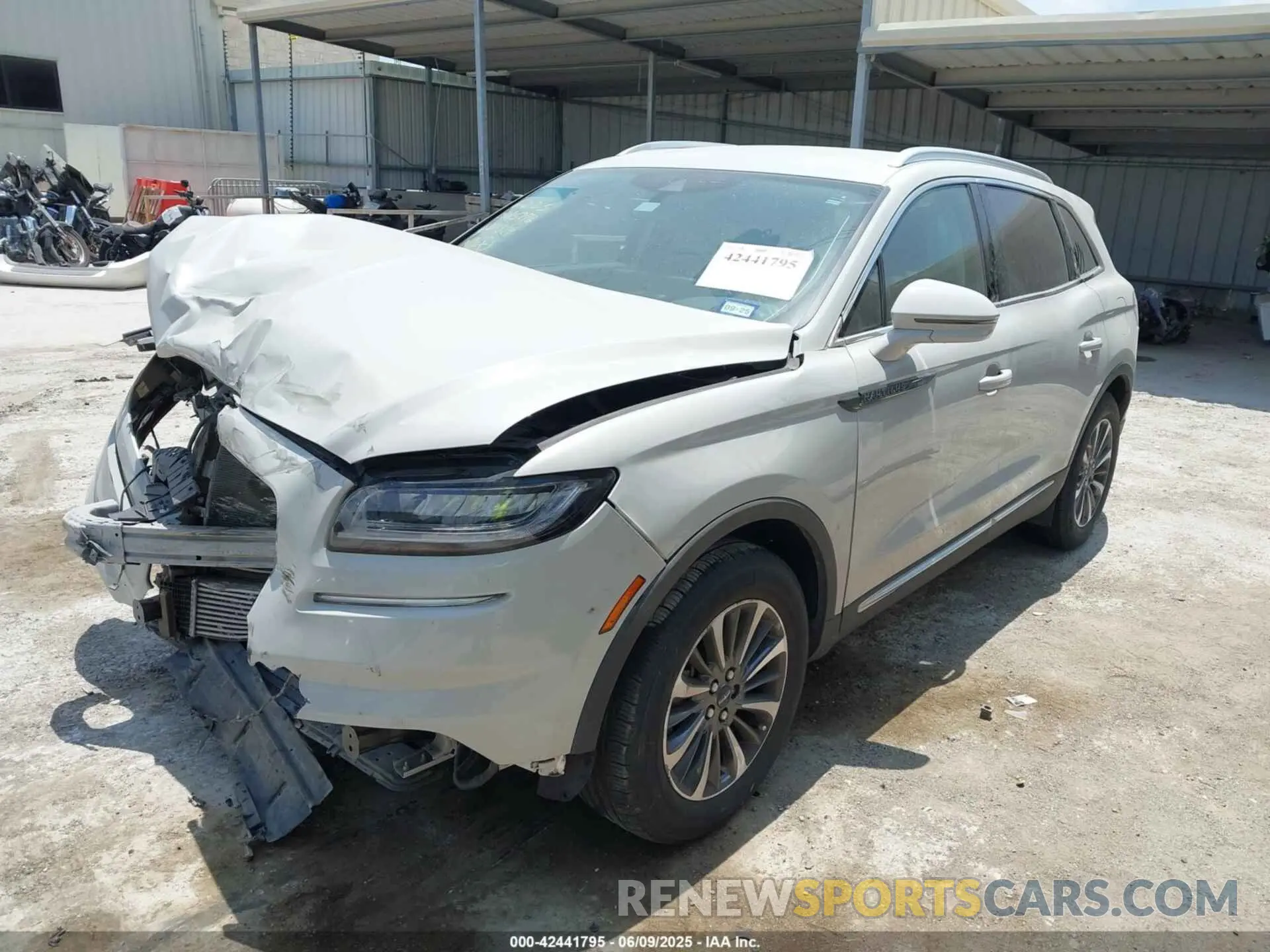 2 Photograph of a damaged car 2LMPJ6J95NBL24319 LINCOLN NAUTILUS 2022