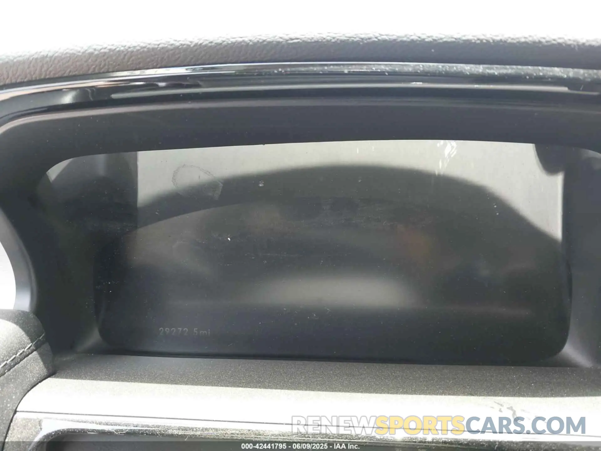 7 Photograph of a damaged car 2LMPJ6J95NBL24319 LINCOLN NAUTILUS 2022
