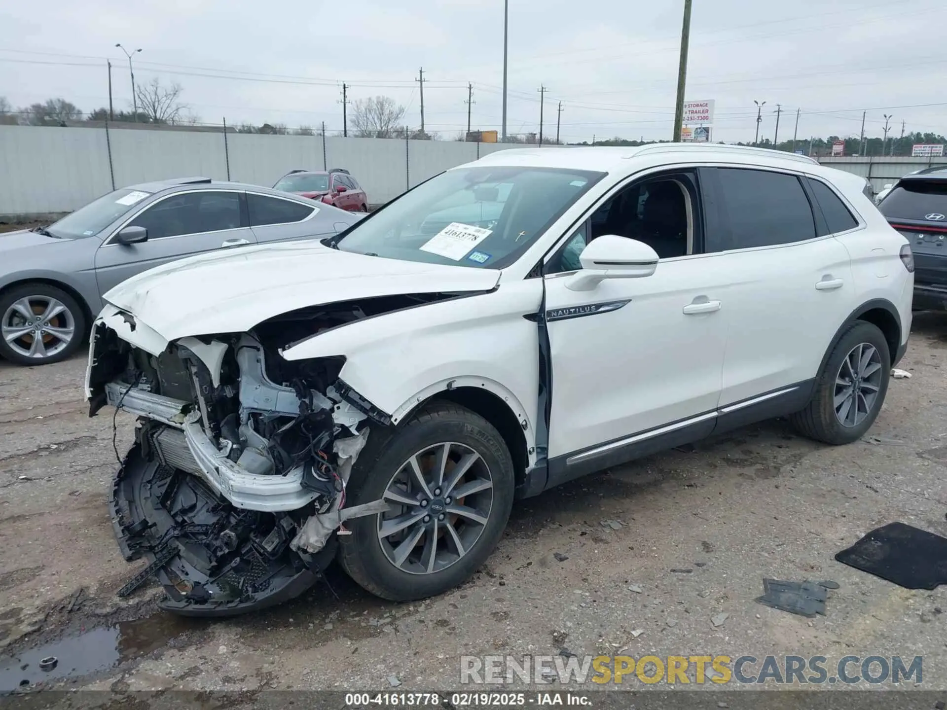 2 Photograph of a damaged car 2LMPJ6J9XNBL01263 LINCOLN NAUTILUS 2022