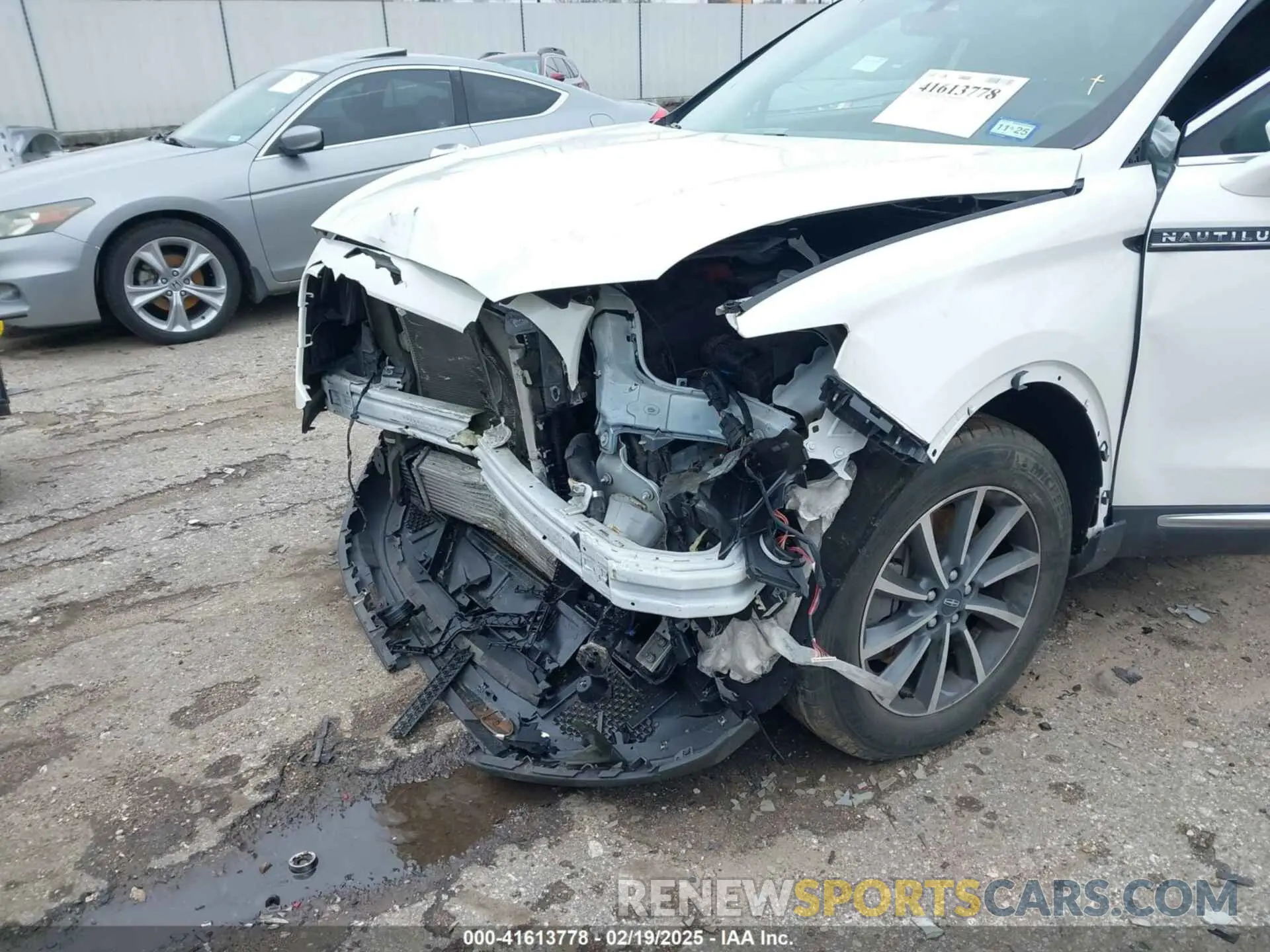 6 Photograph of a damaged car 2LMPJ6J9XNBL01263 LINCOLN NAUTILUS 2022