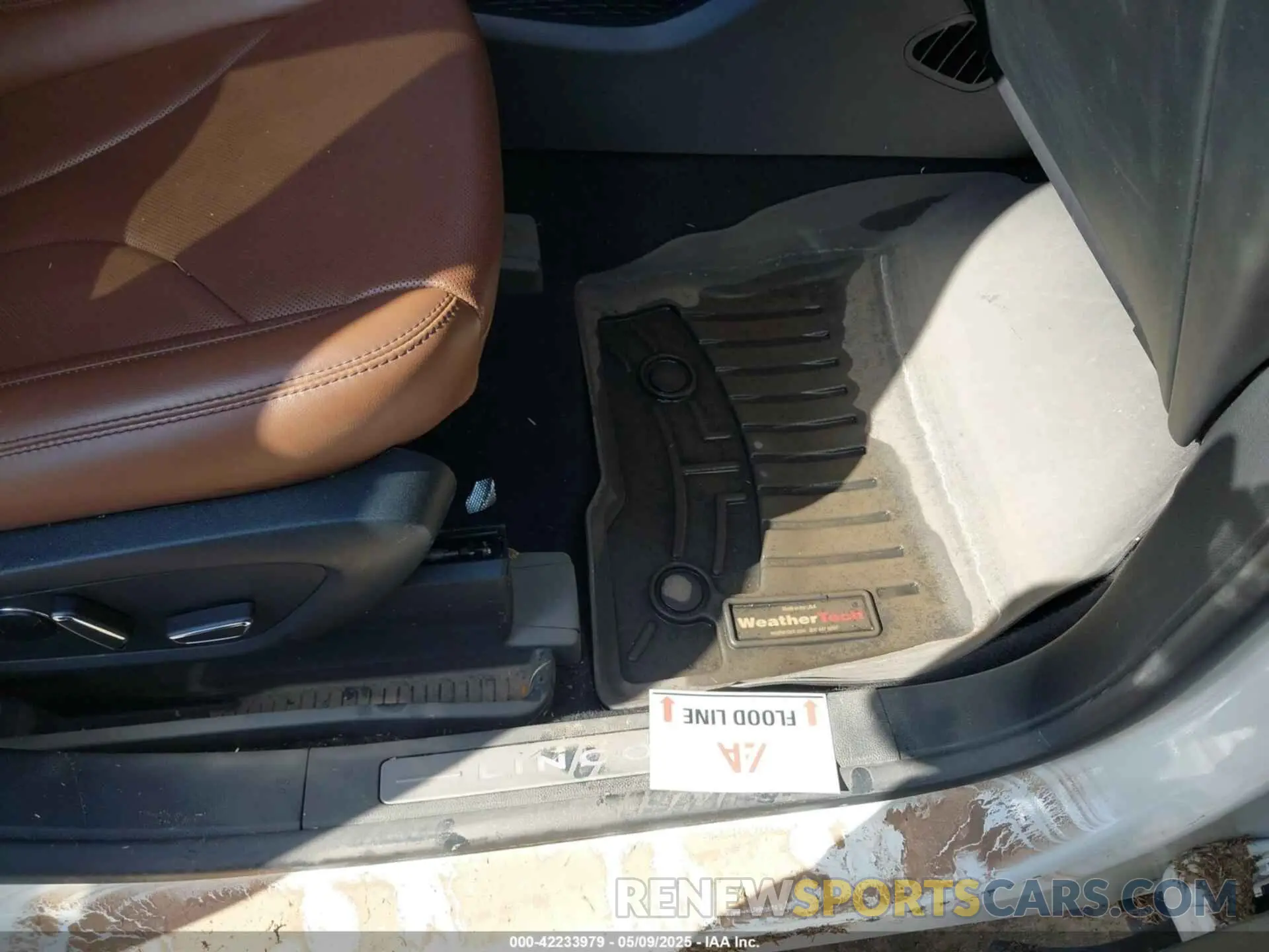 6 Photograph of a damaged car 2LMPJ6K96NBL09228 LINCOLN NAUTILUS 2022