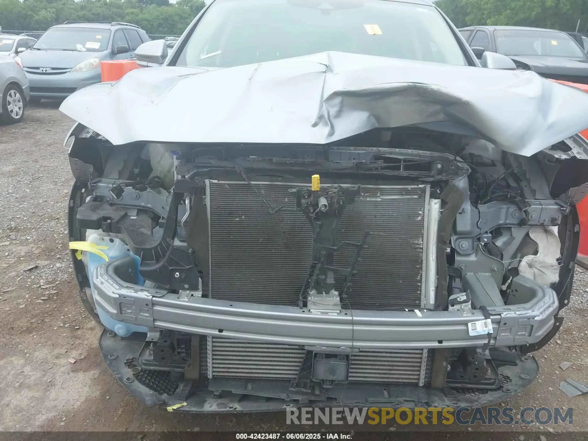 6 Photograph of a damaged car 2LMPJ8K91NBL16373 LINCOLN NAUTILUS 2022