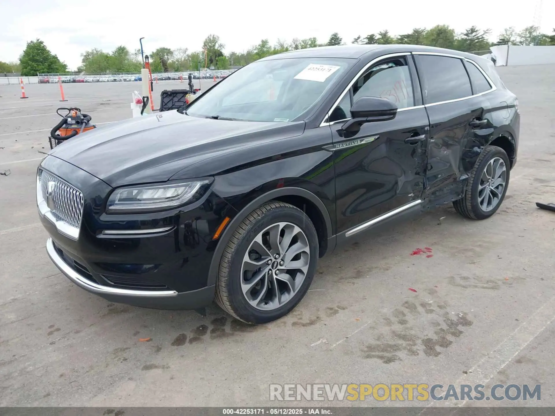 2 Photograph of a damaged car 2LMPJ8K9XNBL15870 LINCOLN NAUTILUS 2022