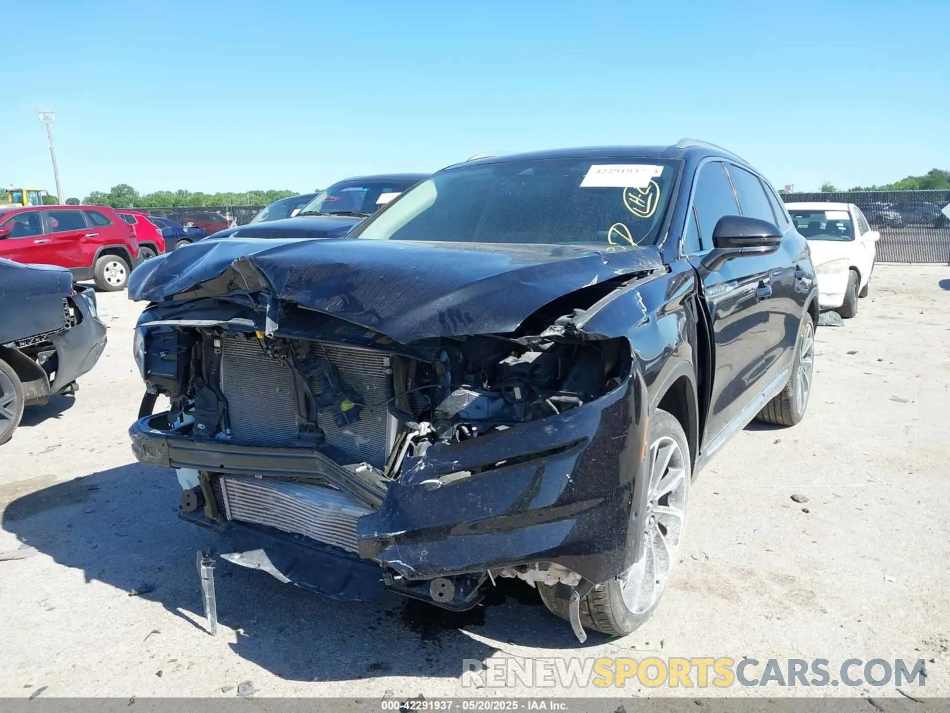 2 Photograph of a damaged car 2LMPJ8KP2NBL12069 LINCOLN NAUTILUS 2022