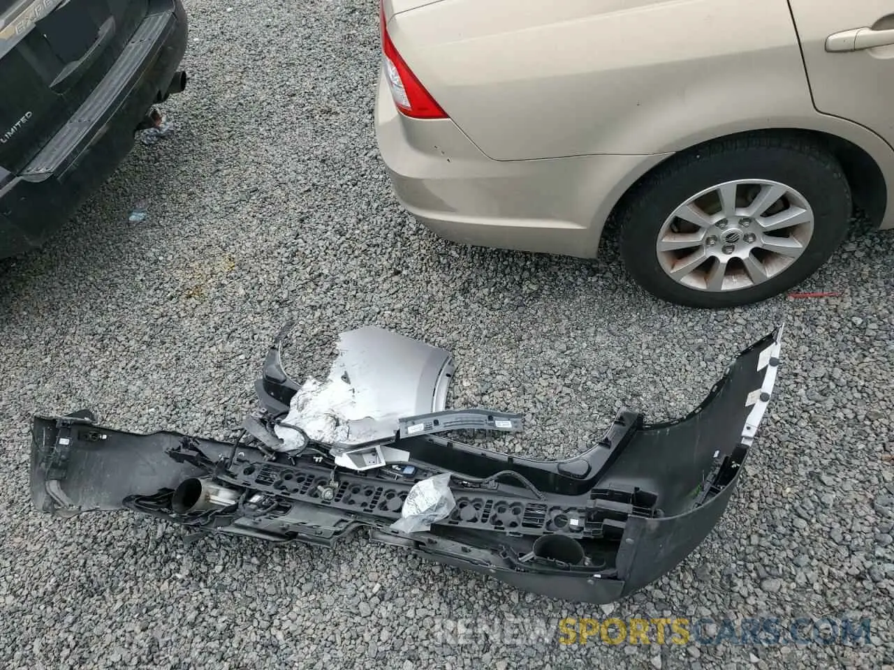 13 Photograph of a damaged car 2LMPJ8KP4NBL18245 LINCOLN NAUTILUS 2022