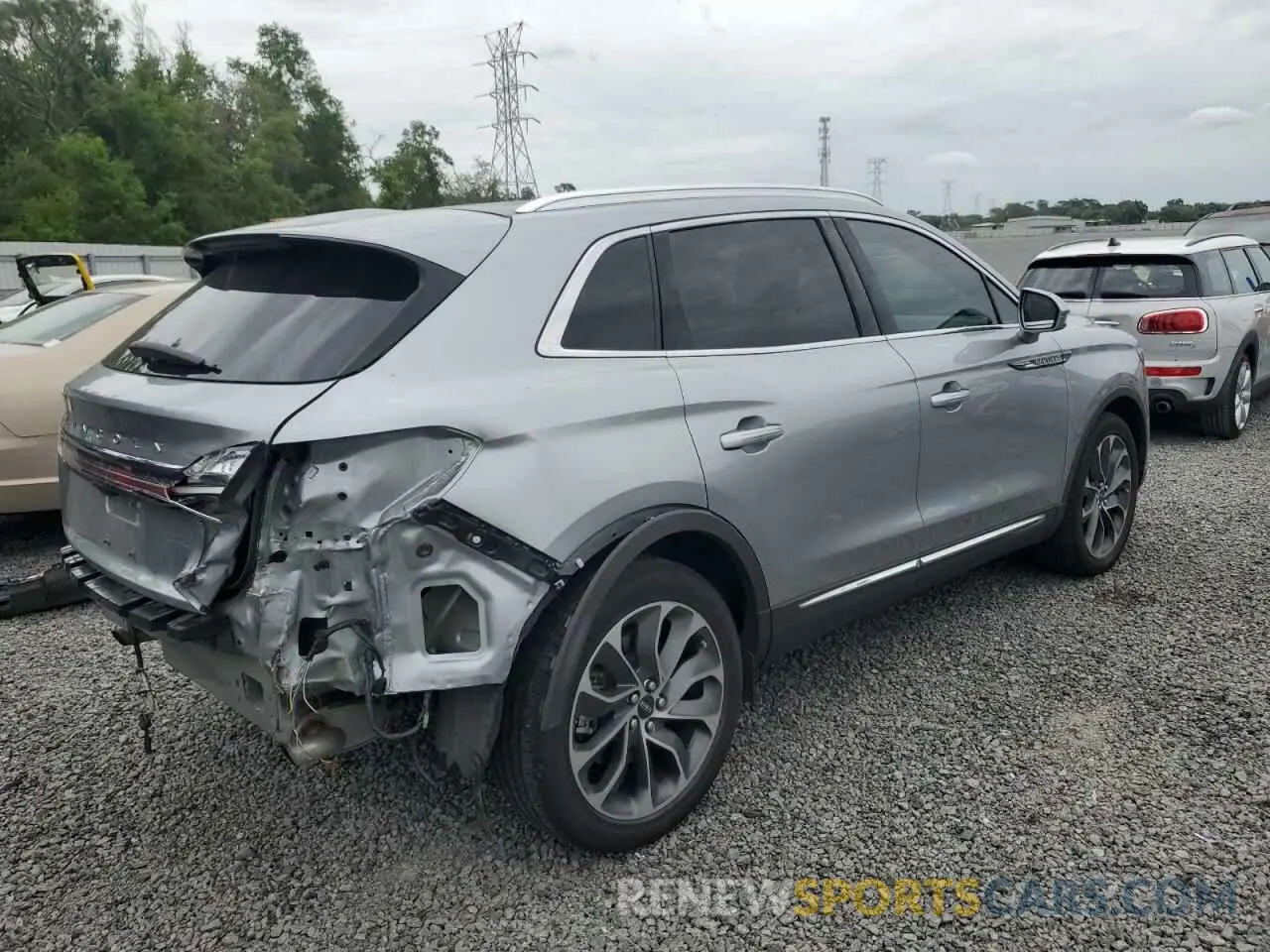 3 Photograph of a damaged car 2LMPJ8KP4NBL18245 LINCOLN NAUTILUS 2022