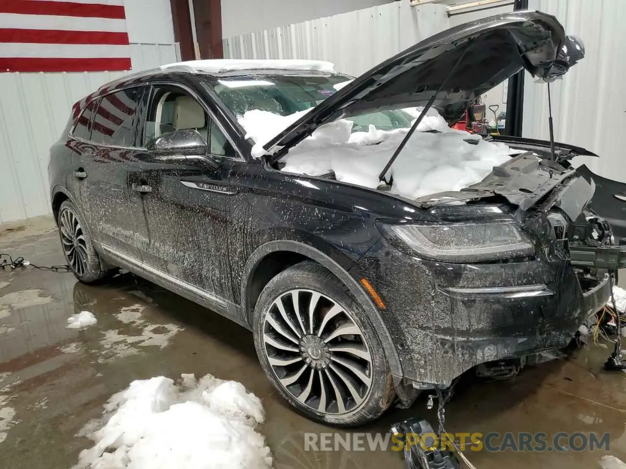 4 Photograph of a damaged car 2LMPJ9JPXNBL22520 LINCOLN NAUTILUS 2022