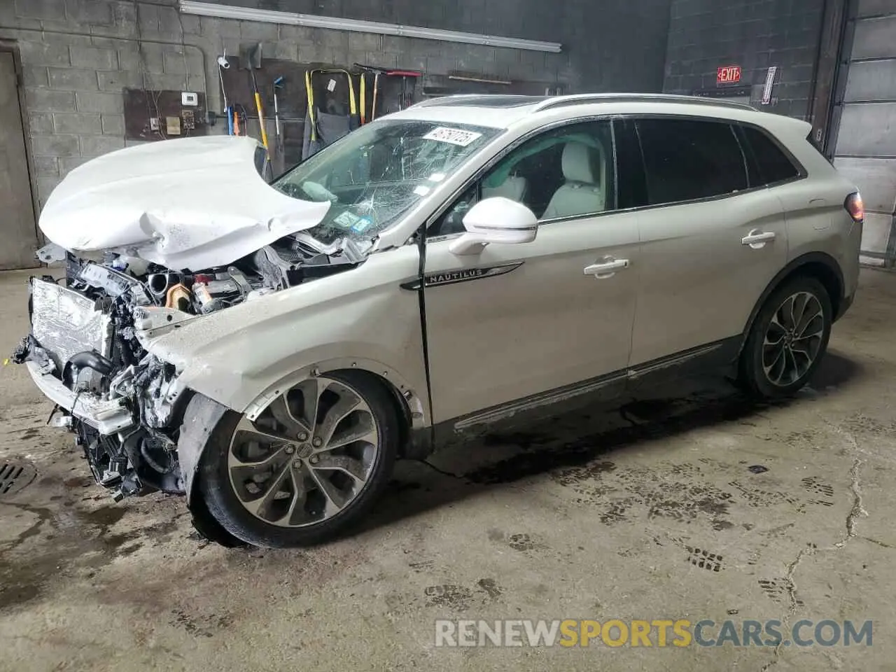1 Photograph of a damaged car 2LMPJ8K98PBL09102 LINCOLN NAUTILUS 2023