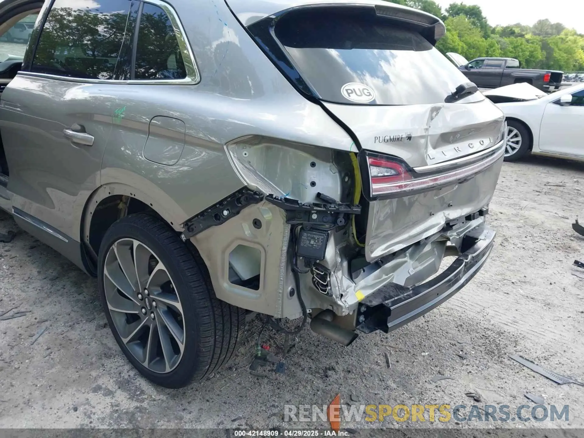 6 Photograph of a damaged car 2LMPJ8KP8PBL15481 LINCOLN NAUTILUS 2023