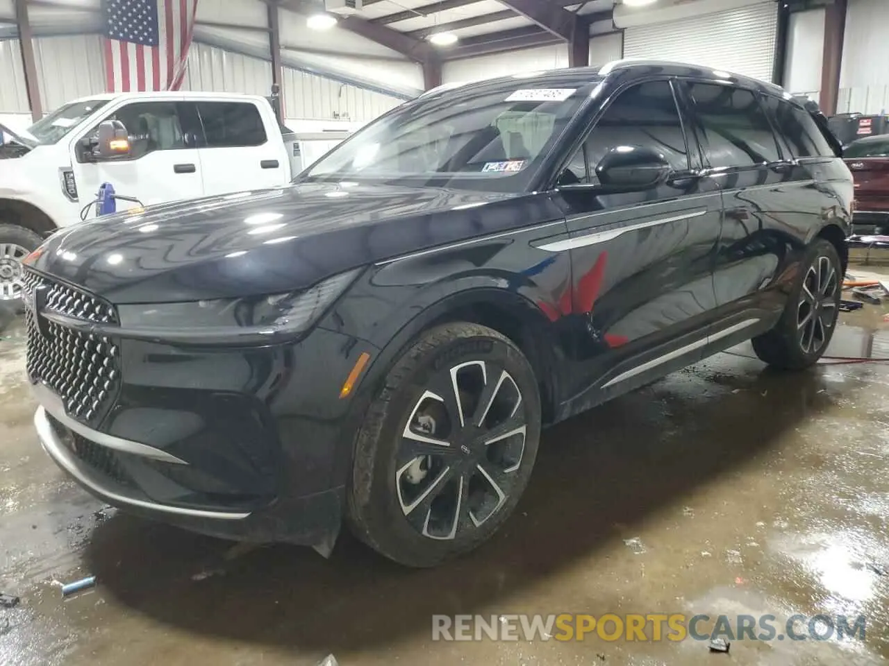 1 Photograph of a damaged car 5LMPJ8K43RJ804982 LINCOLN NAUTILUS 2024