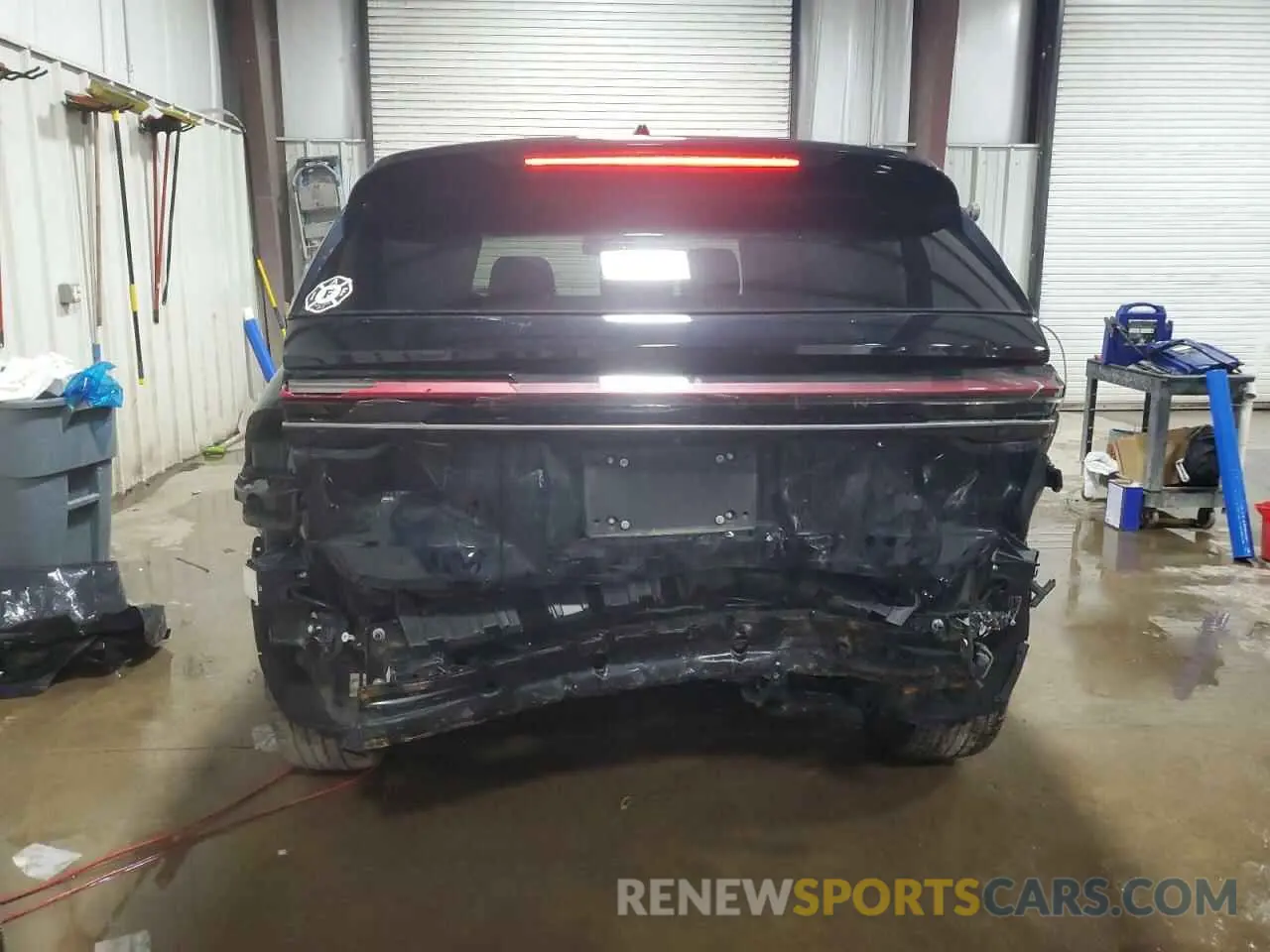 6 Photograph of a damaged car 5LMPJ8K43RJ804982 LINCOLN NAUTILUS 2024